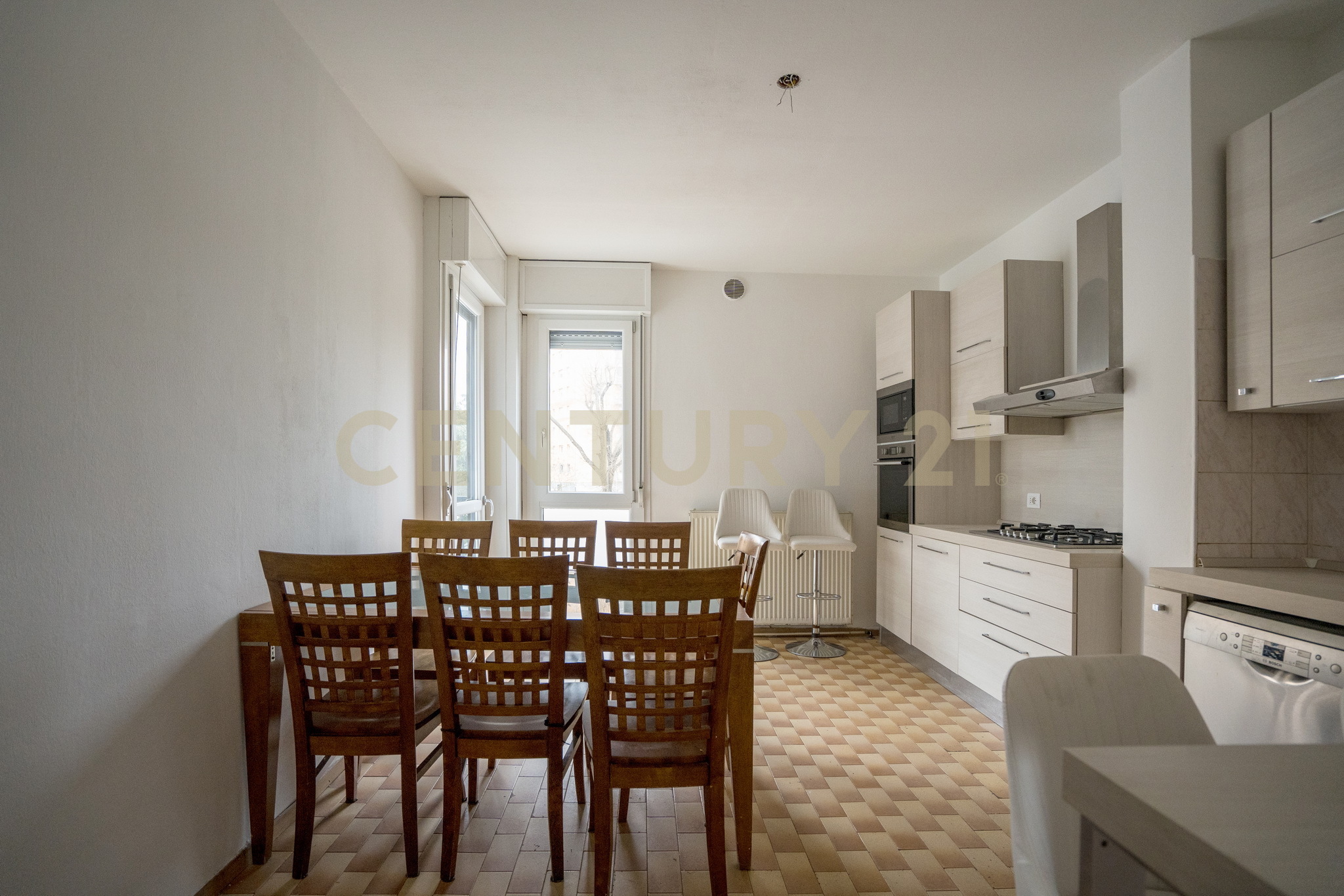 Appartamento con giardino in via umberto maddalena 1, Verona