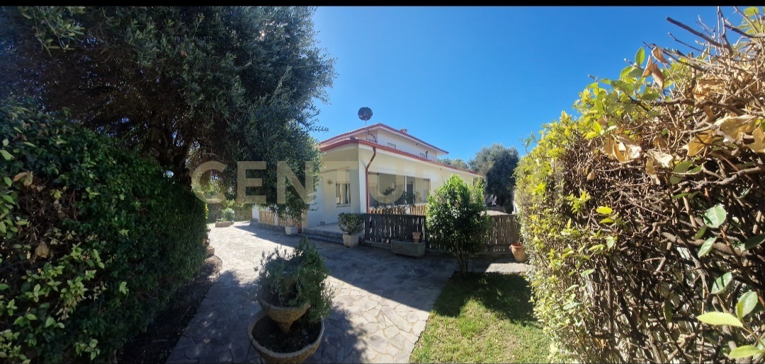 Casa indipendente con giardino in vico fontana mura 4, Giba