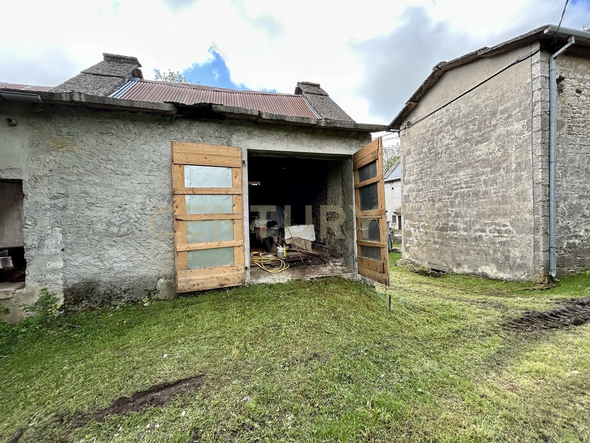 Rustico con giardino in contrada tezze, Velo Veronese