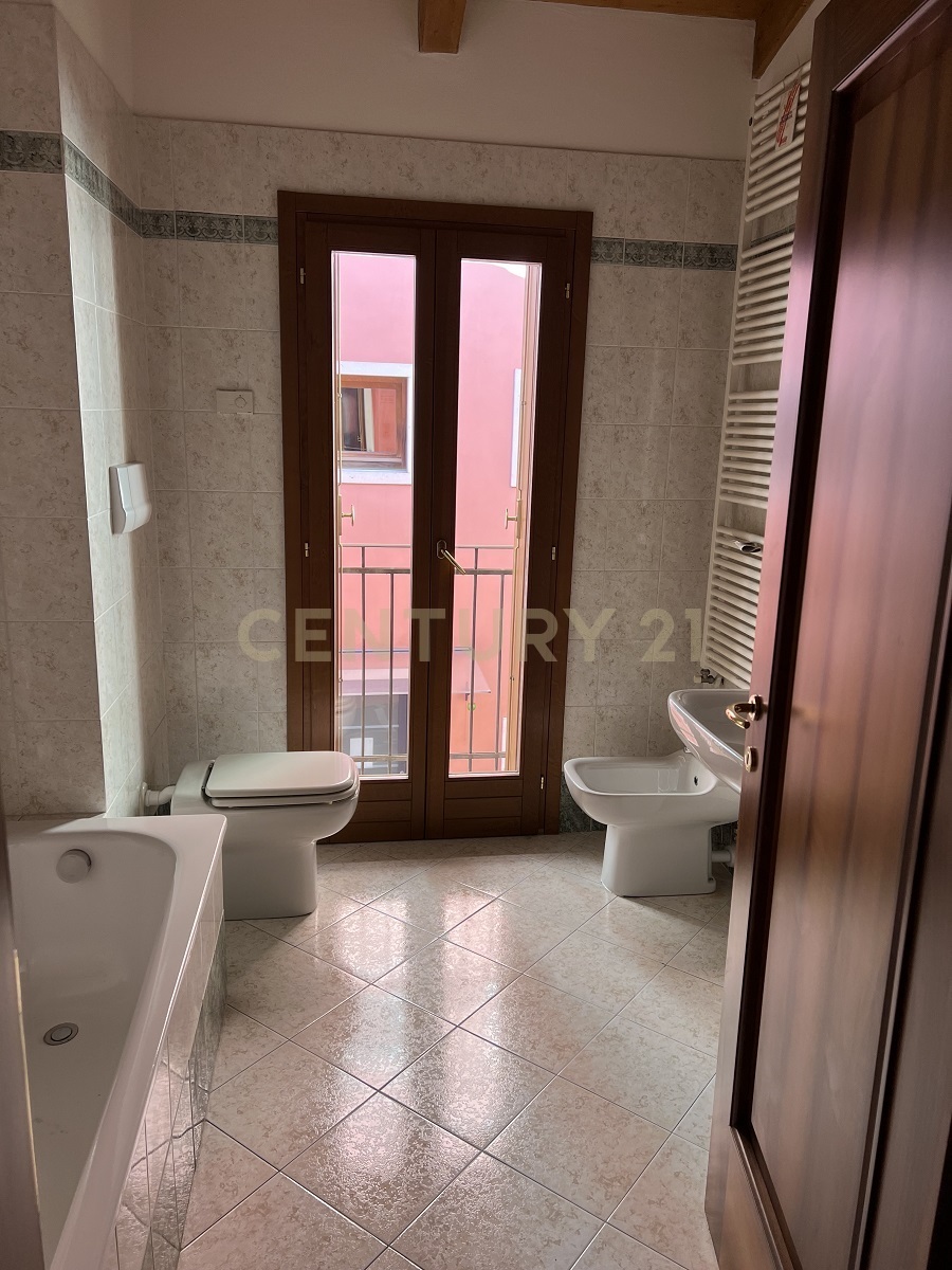 Casa indipendente con giardino in corso giuseppe mazzini 37, Verona