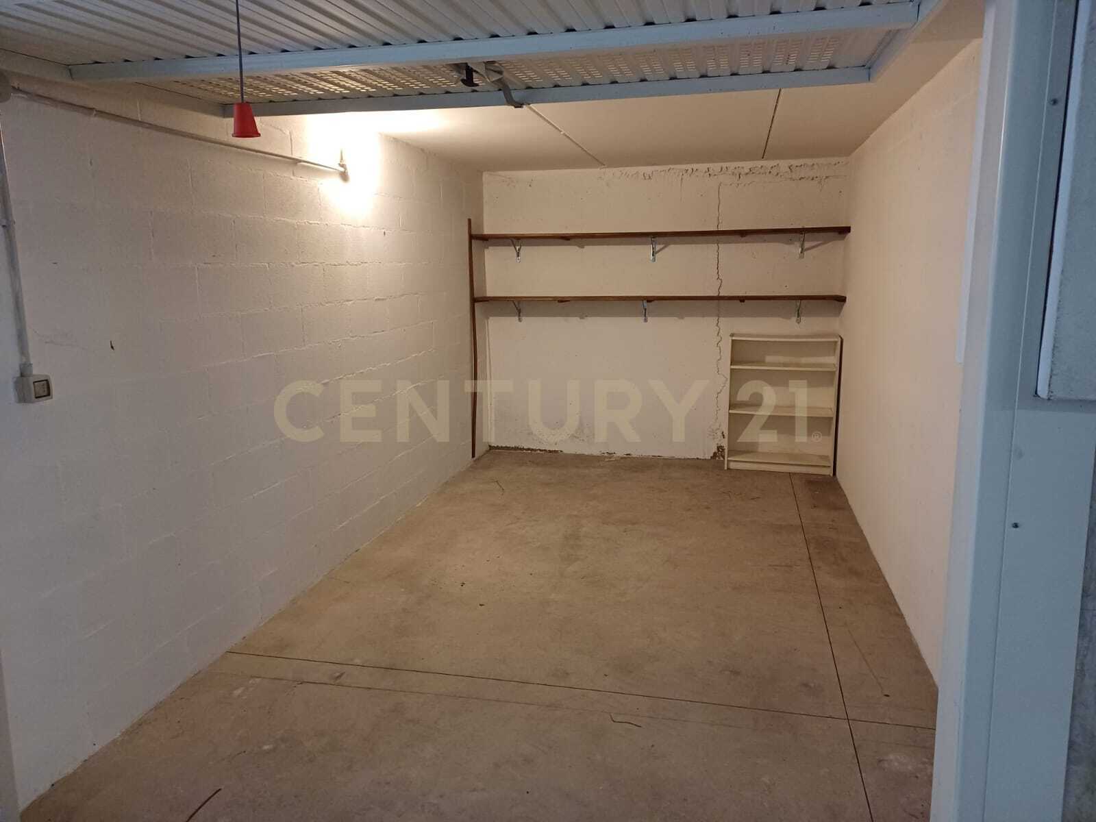 Box/Garage 16mq con giardino in via albere 17, Verona