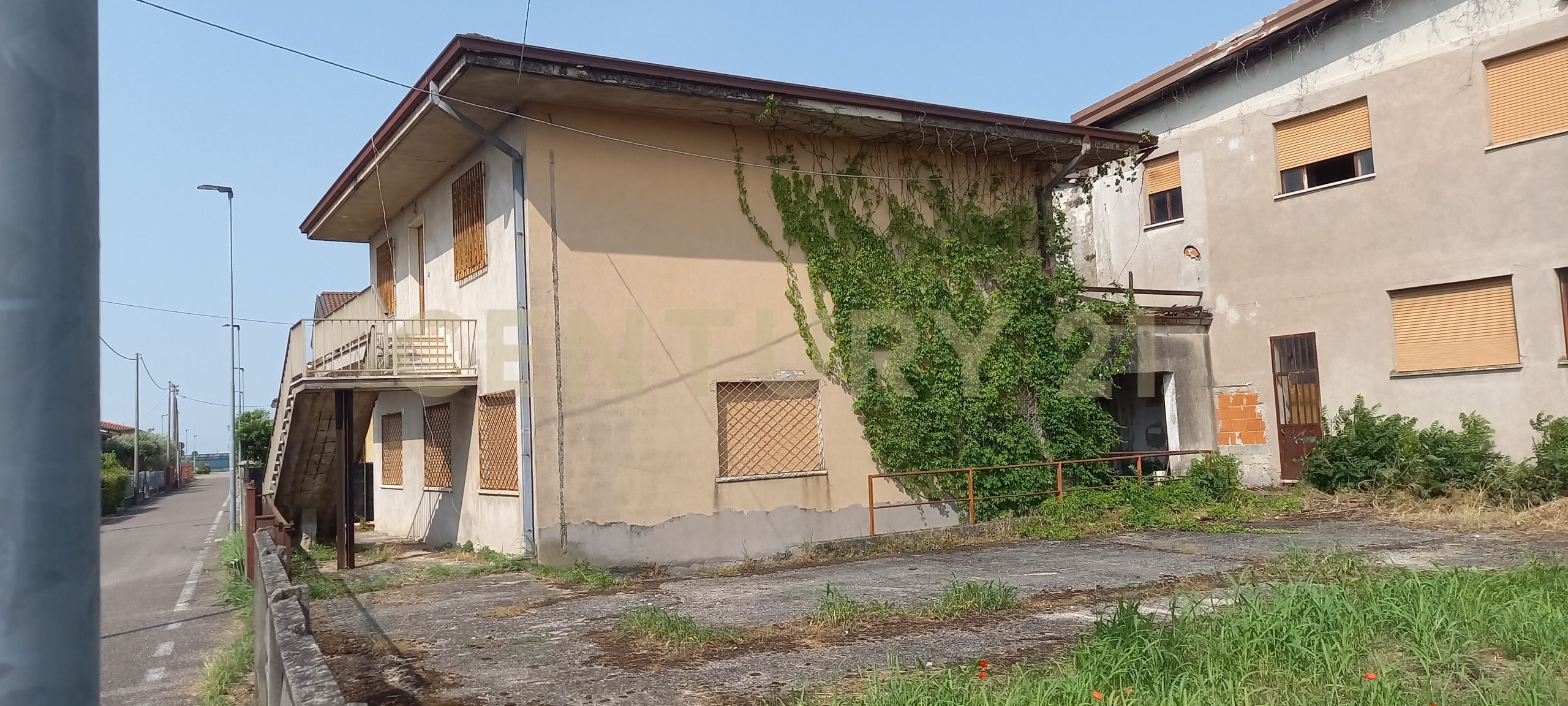 Casa indipendente con giardino in via giacomo puccini 5, Oppeano