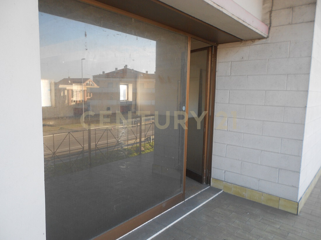 Ufficio con giardino in via vespucci amerigo snc, San Martino Buon Albergo