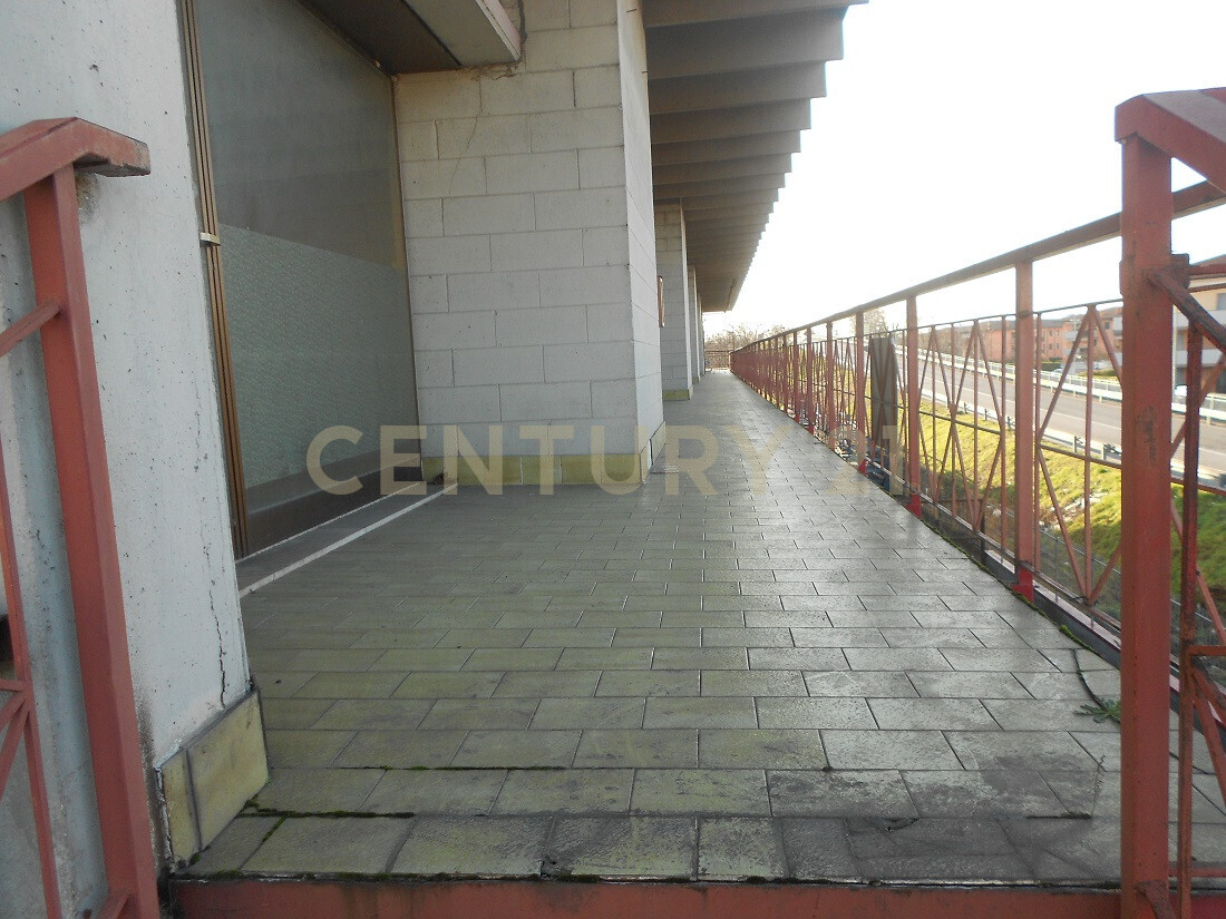 Ufficio da ristrutturare in via vespucci amerigo, San Martino Buon Albergo