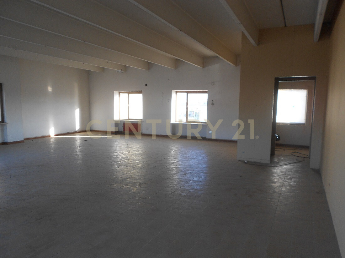 Ufficio da ristrutturare in via vespucci amerigo, San Martino Buon Albergo