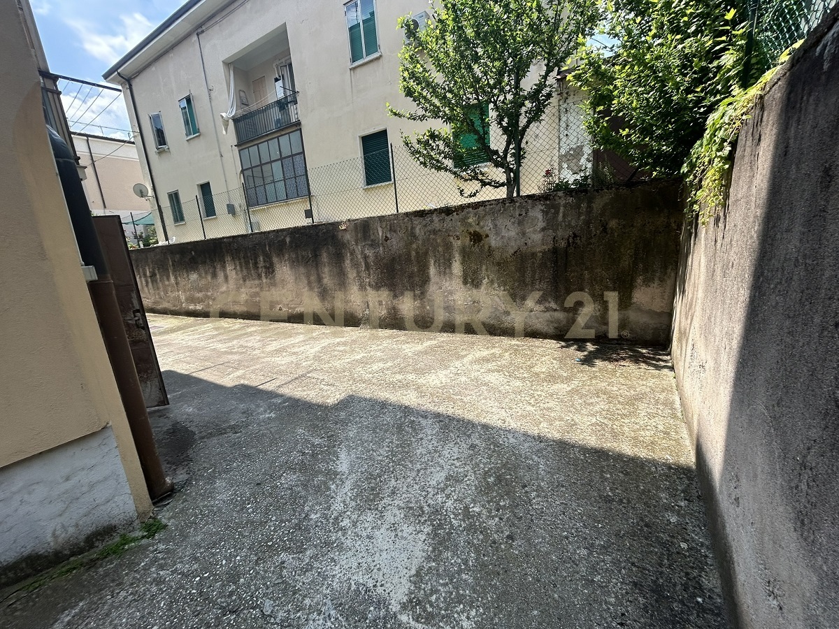 Box/Garage 11mq in vendita in via claudio ridolfi 10, Verona