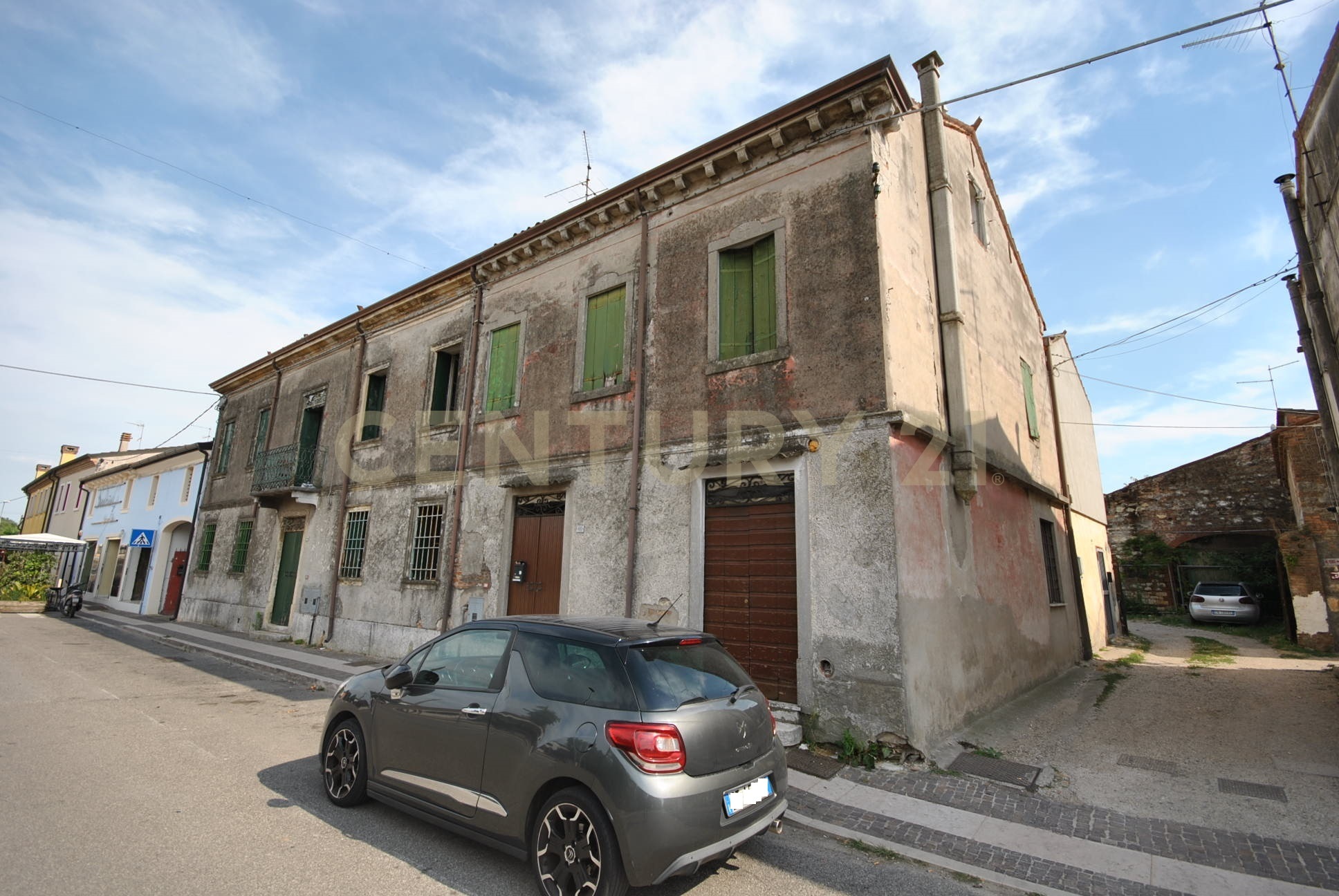 Stabile/Palazzo con giardino in via chiesa 60, Albaredo d'Adige