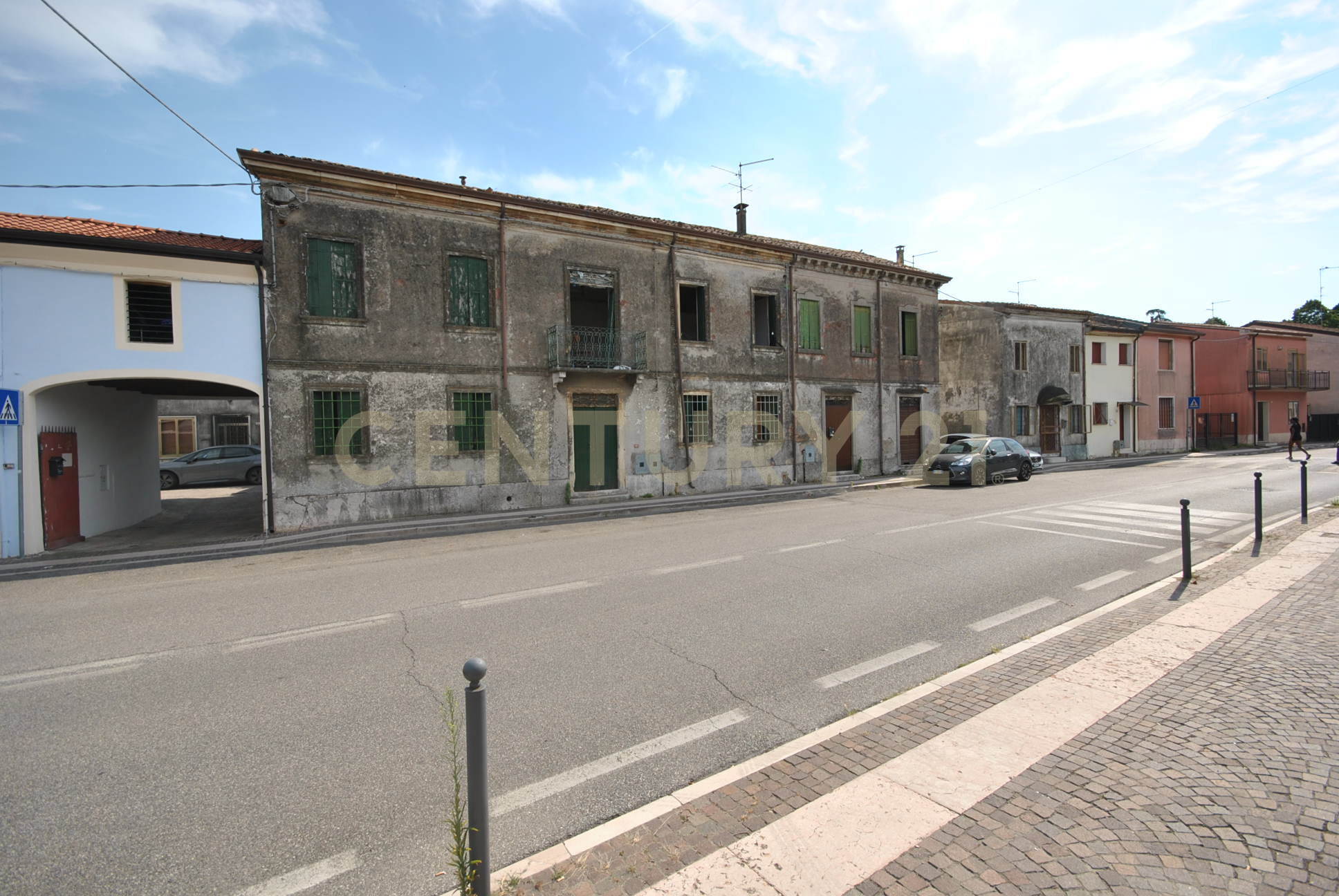 Stabile/Palazzo con giardino in via chiesa 60, Albaredo d'Adige