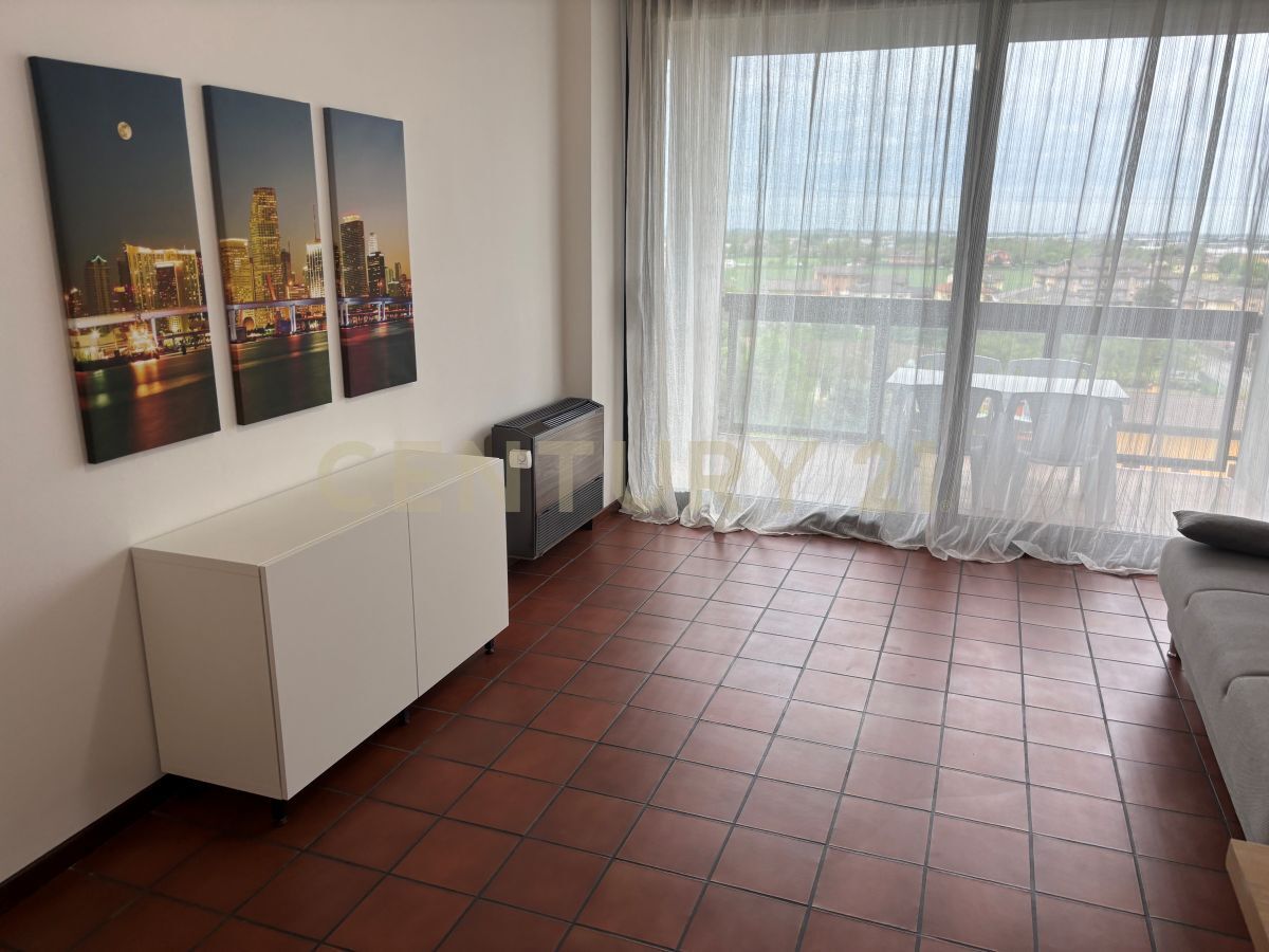 Bilocale con terrazzo in via mercurio 1, Verona