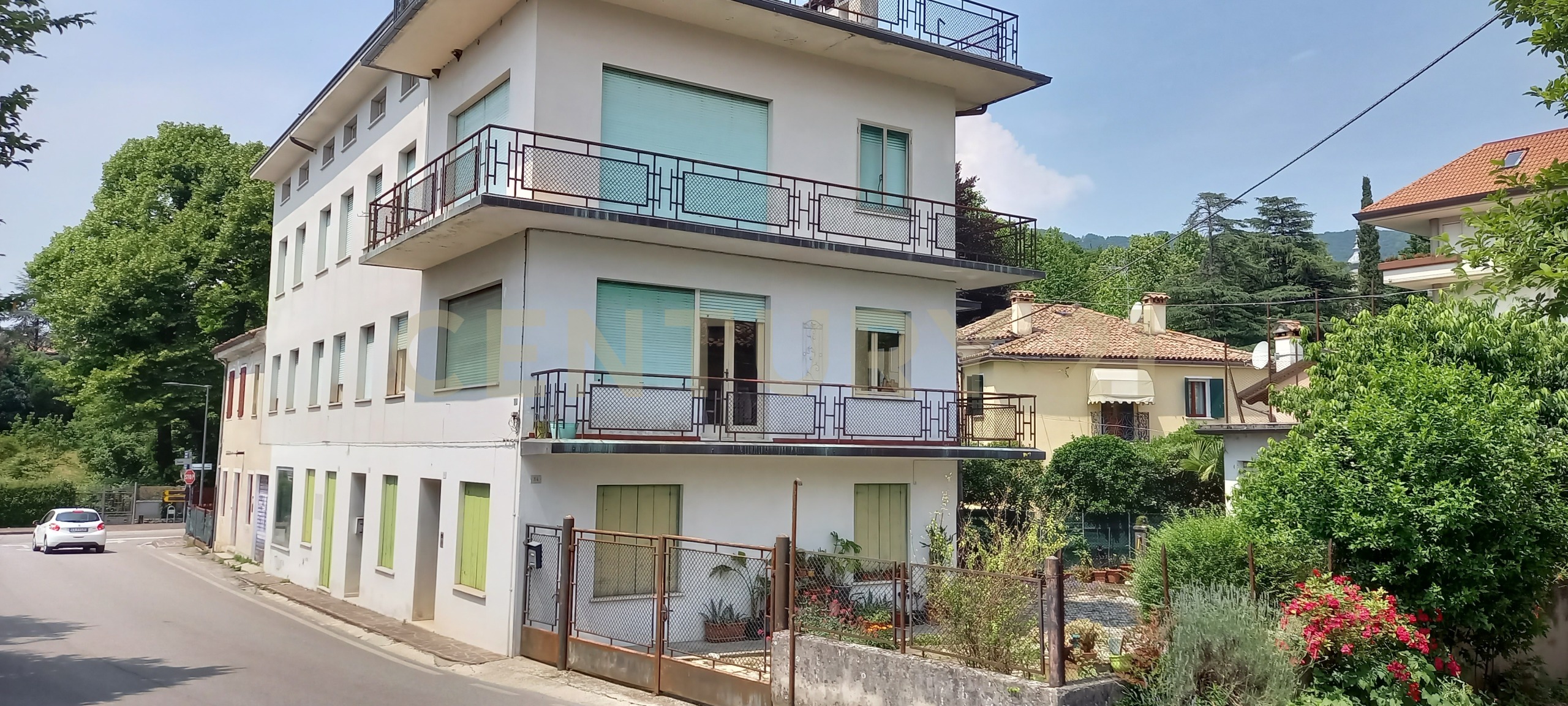 Stabile/Palazzo con giardino in via molini 36, Valdobbiadene