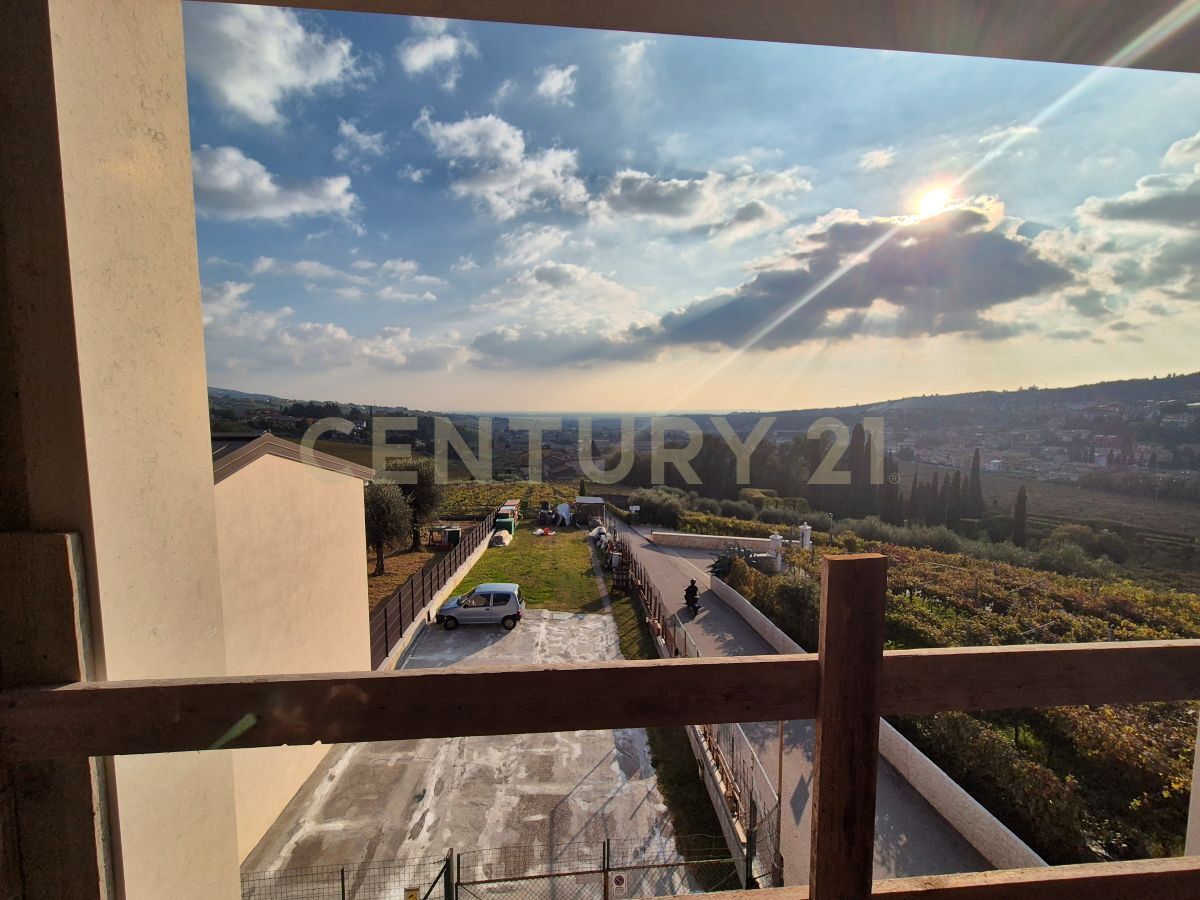 Stabile/Palazzo nuovo in via vigolo 1, Negrar