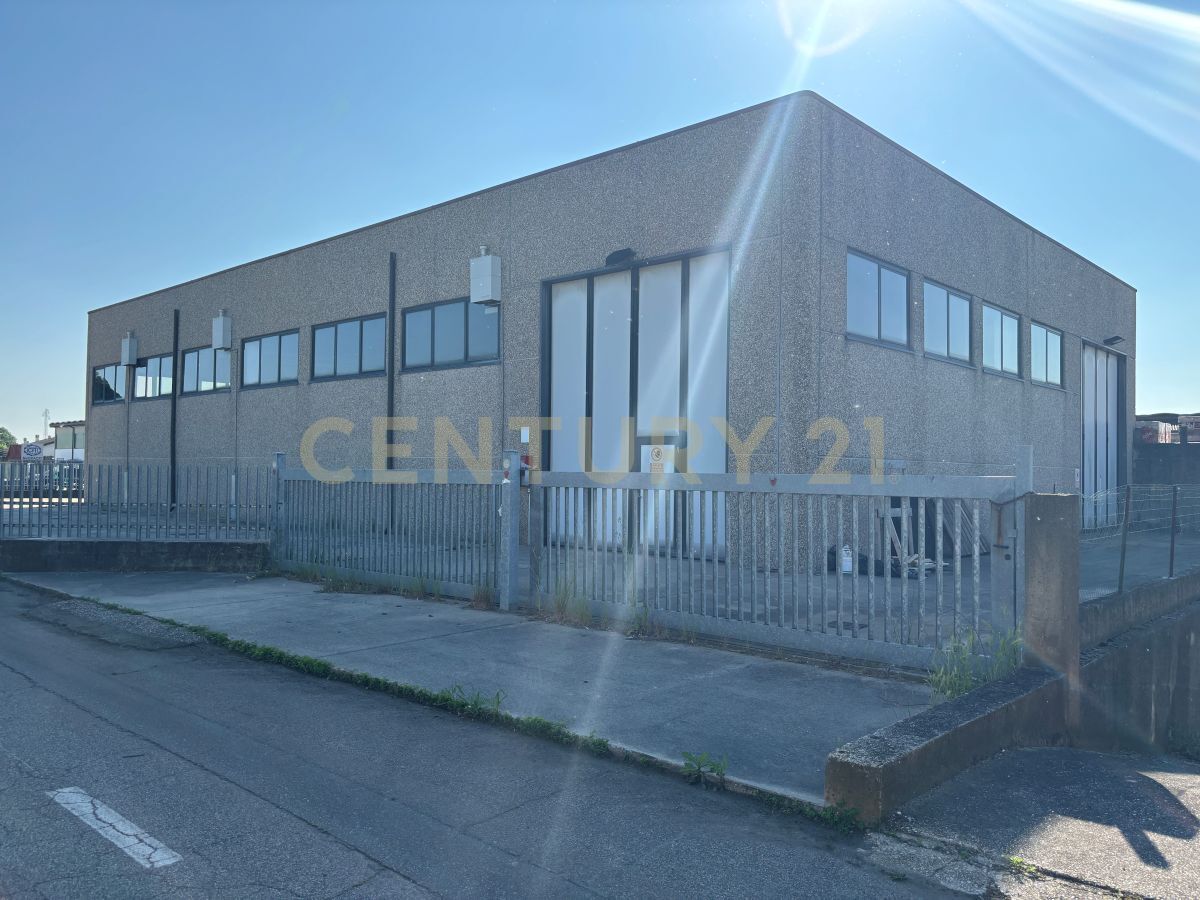 Capannone in affitto in via caduti sul lavoro 23, Isola della Scala