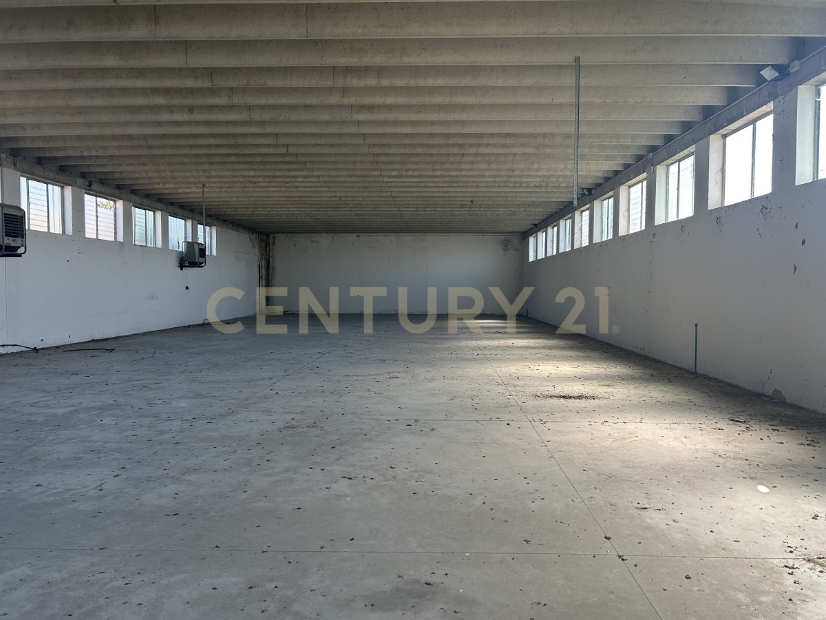 Capannone in vendita in via san pierino 316, Bovolone