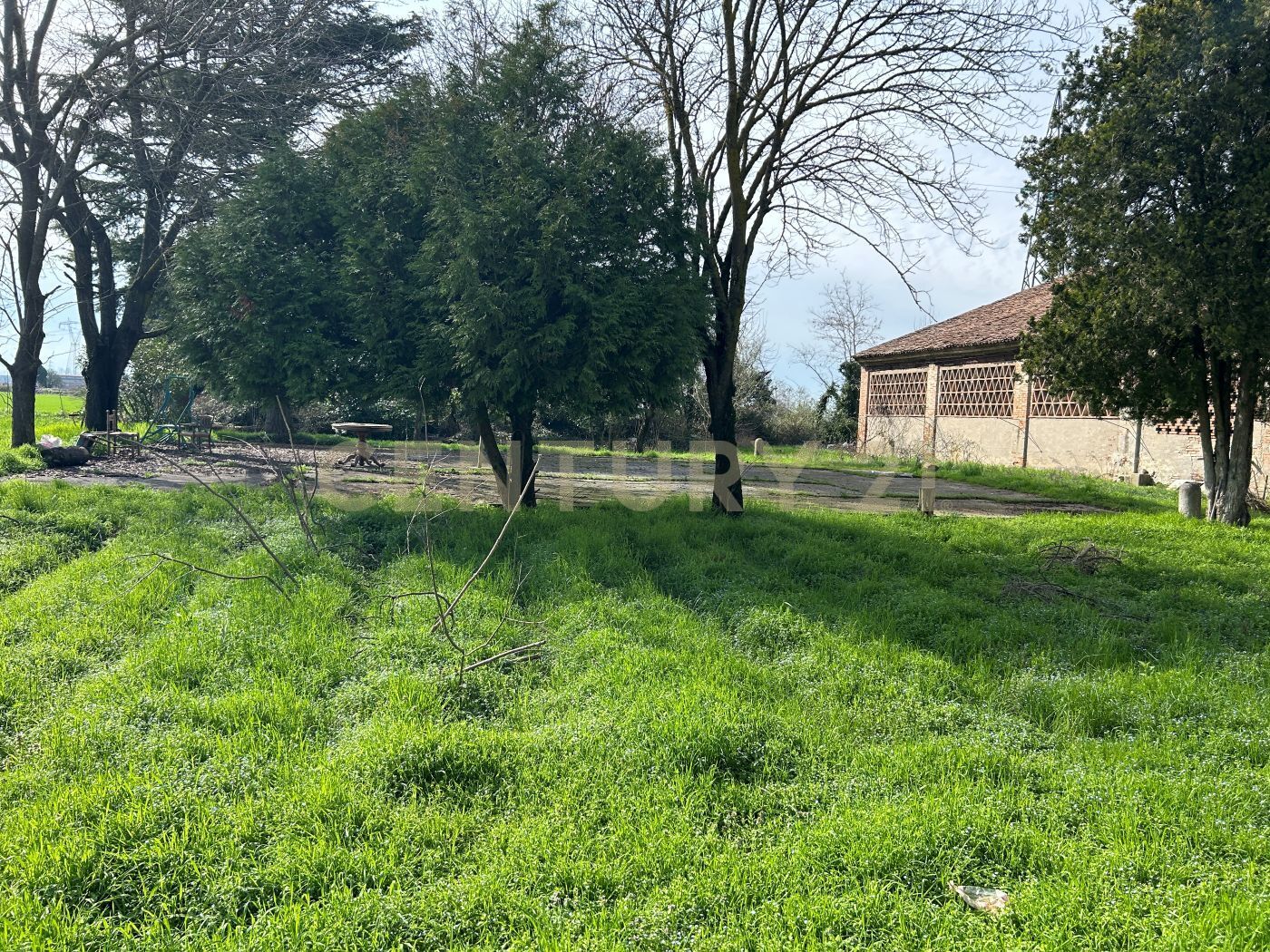 Rustico da ristrutturare in strada fossato novo pedemonta 3, Ostiglia