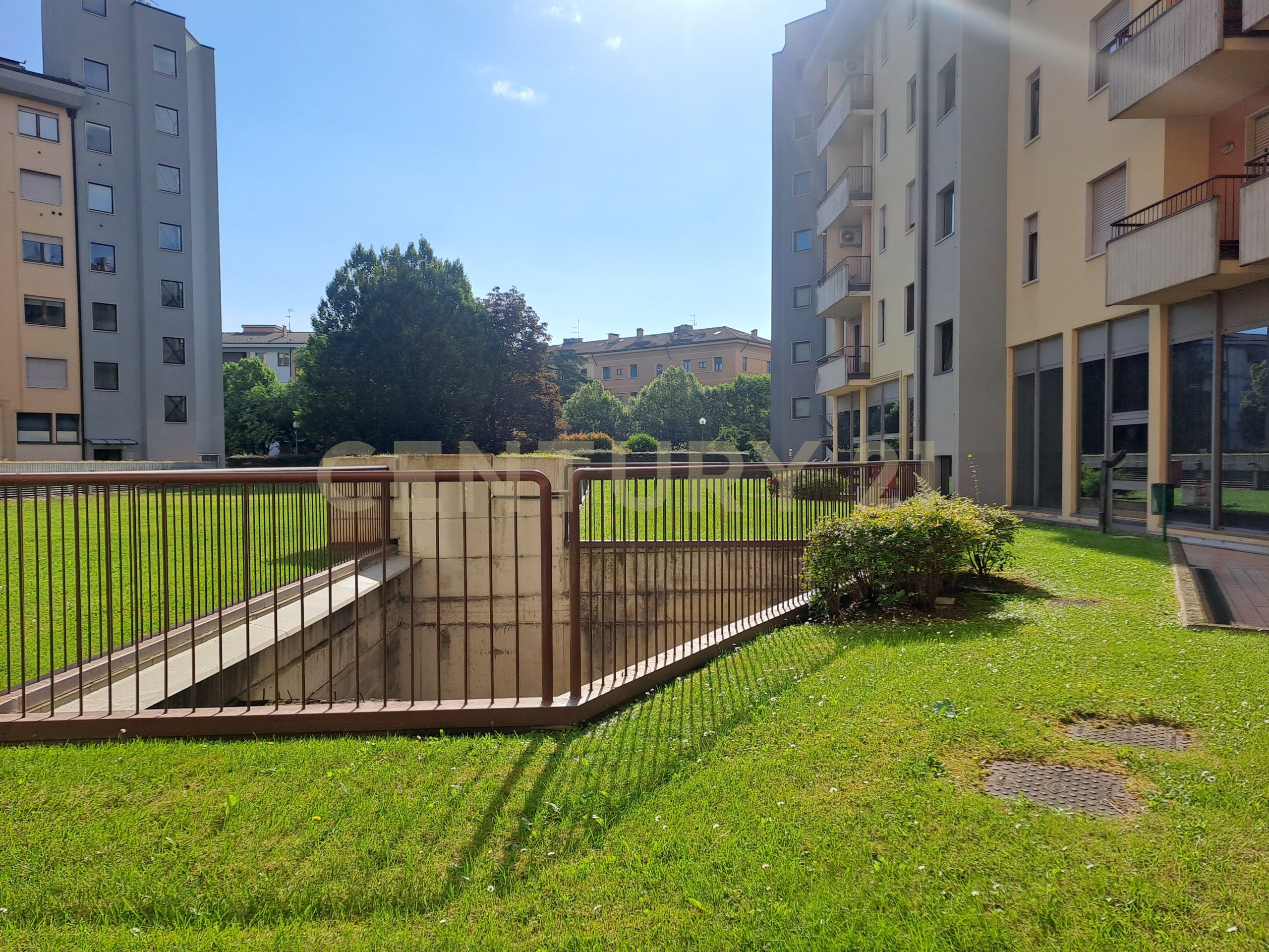 Bilocale con giardino in via ugo zannoni, Verona
