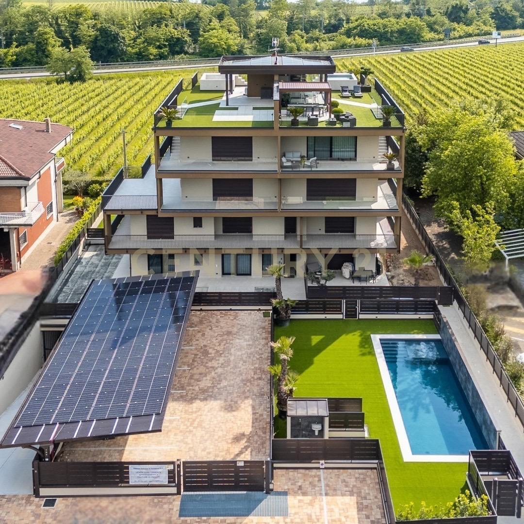 Appartamento con giardino in via bell'italia, Peschiera del Garda