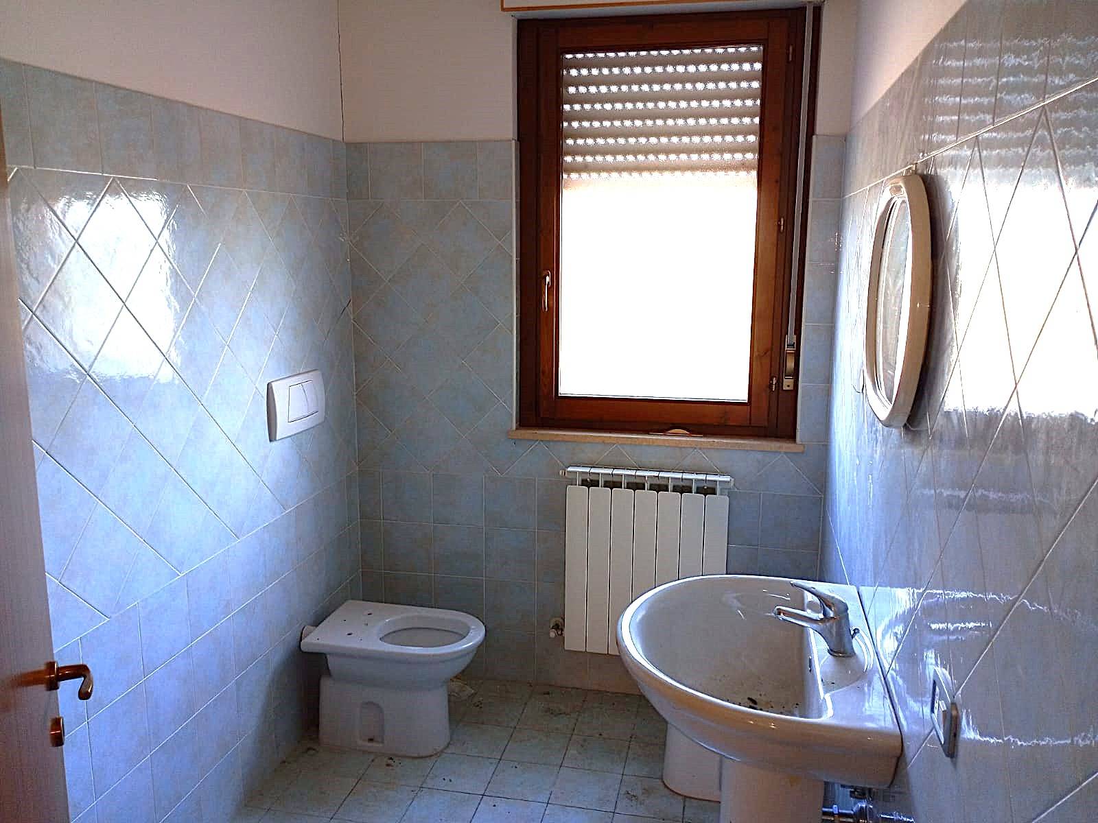 Studio/Ufficio in vendita a Nereto, Certosa