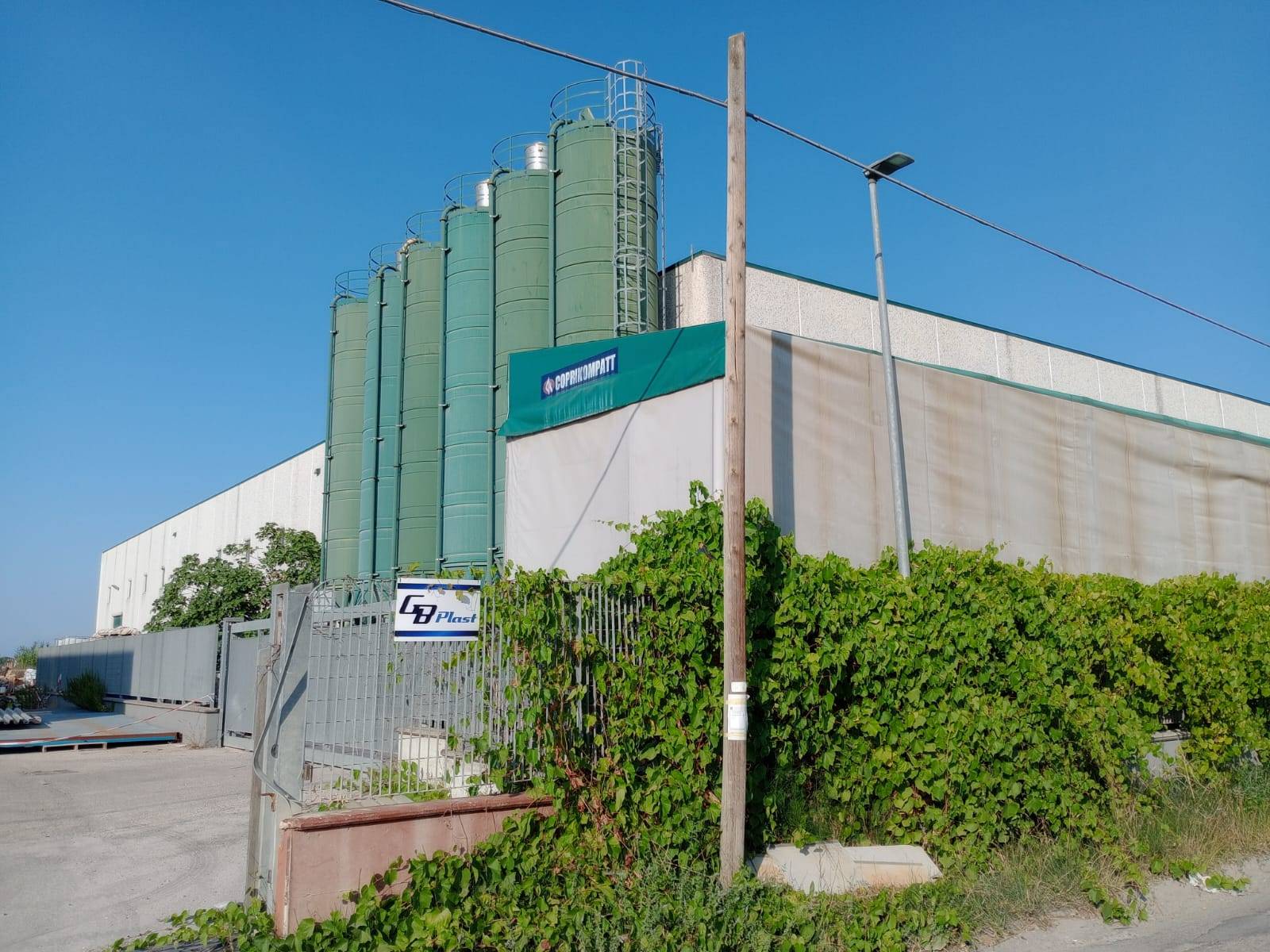 Capannone in vendita a Montesilvano