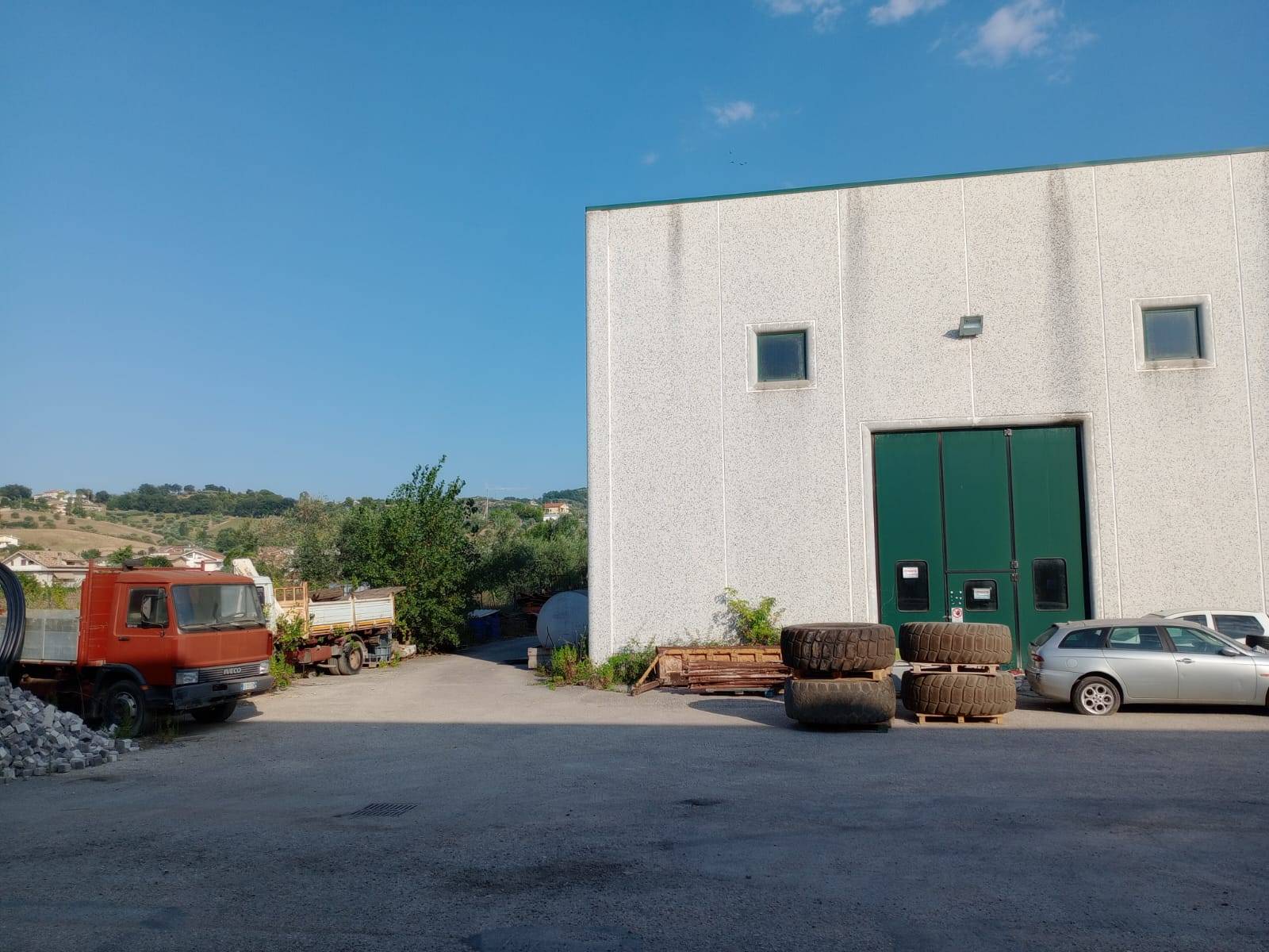 Capannone in vendita a Montesilvano