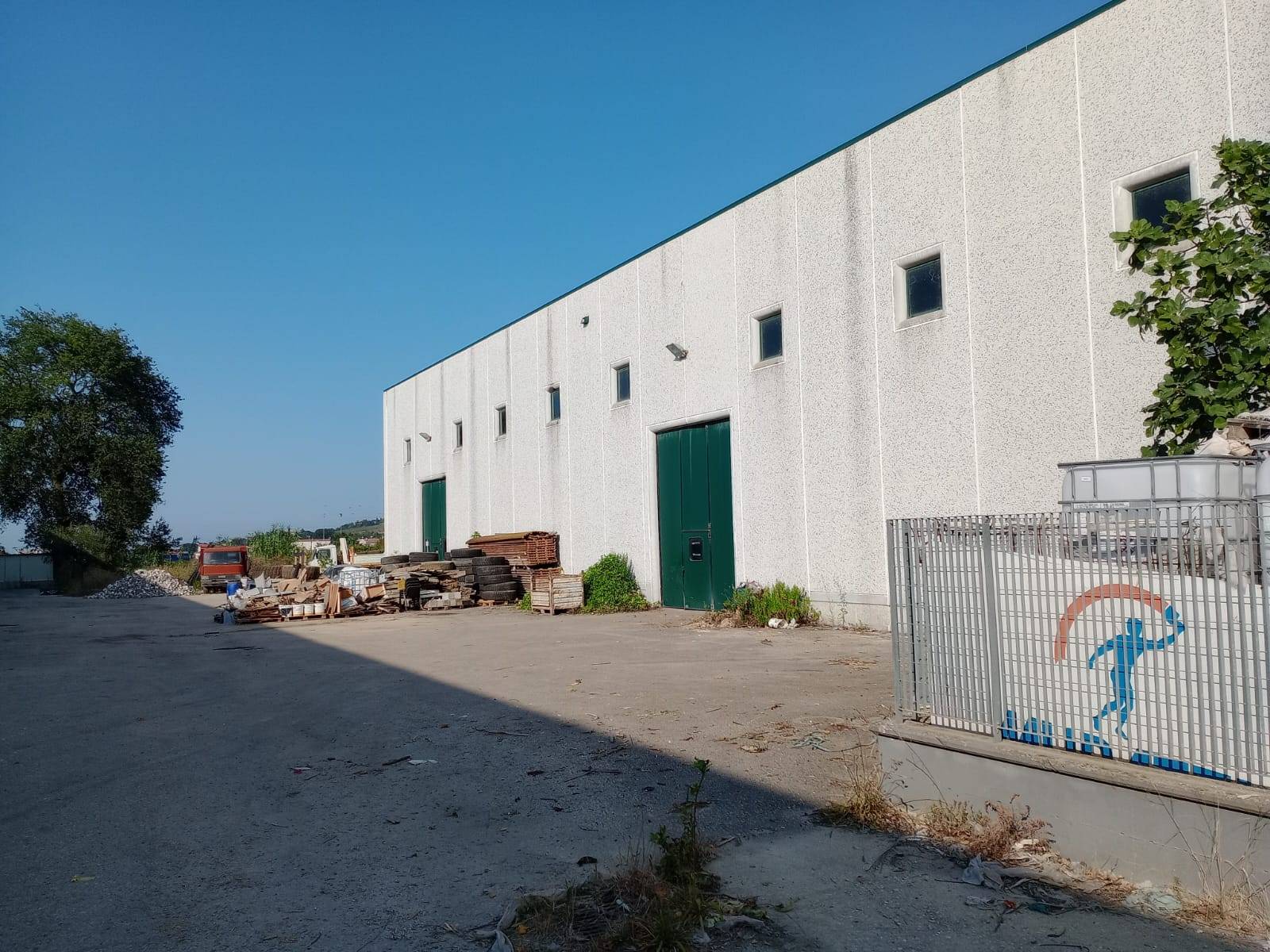 Capannone in vendita a Montesilvano