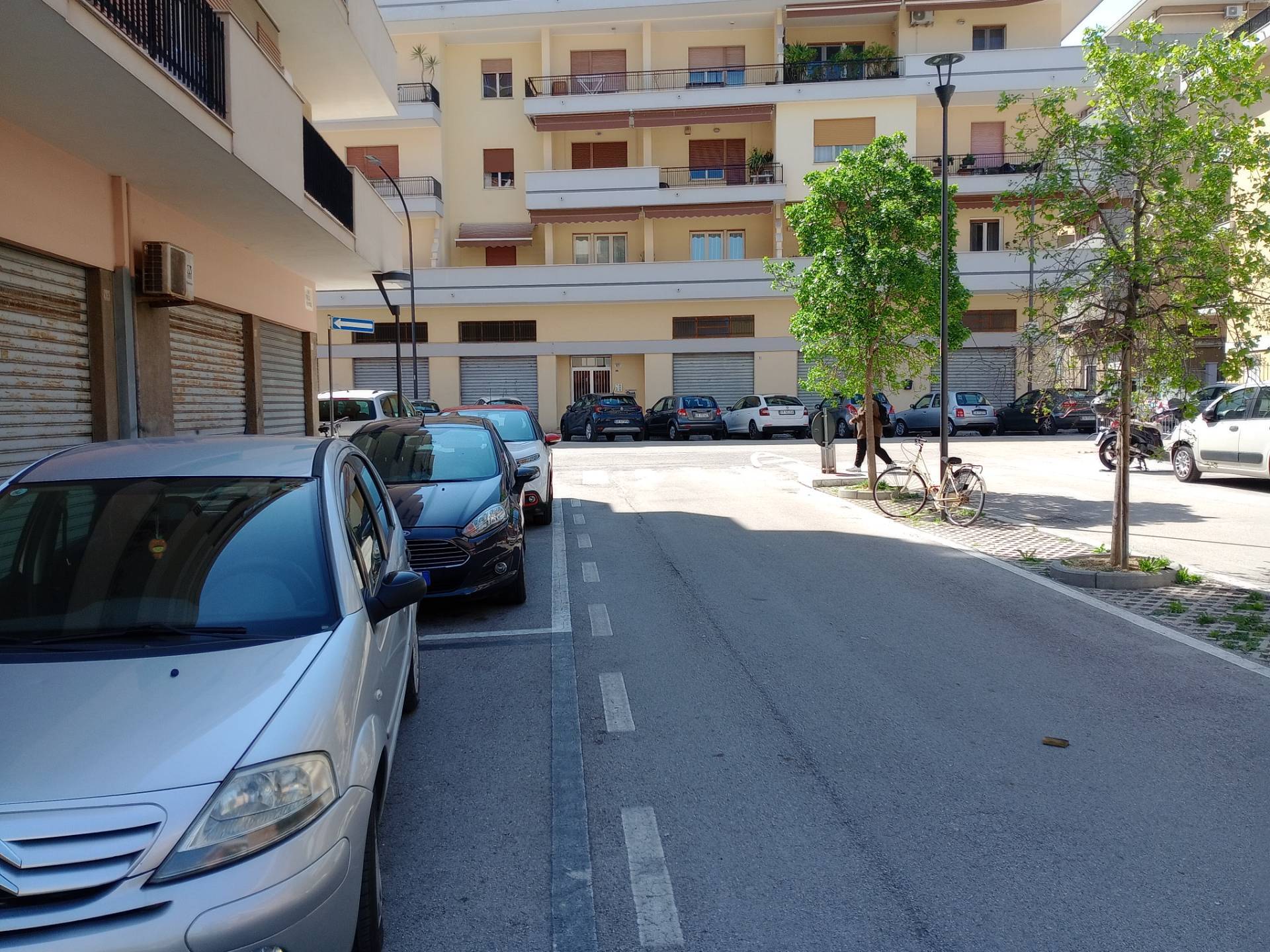 Magazzino in vendita a Pescara, Zona Ospedale