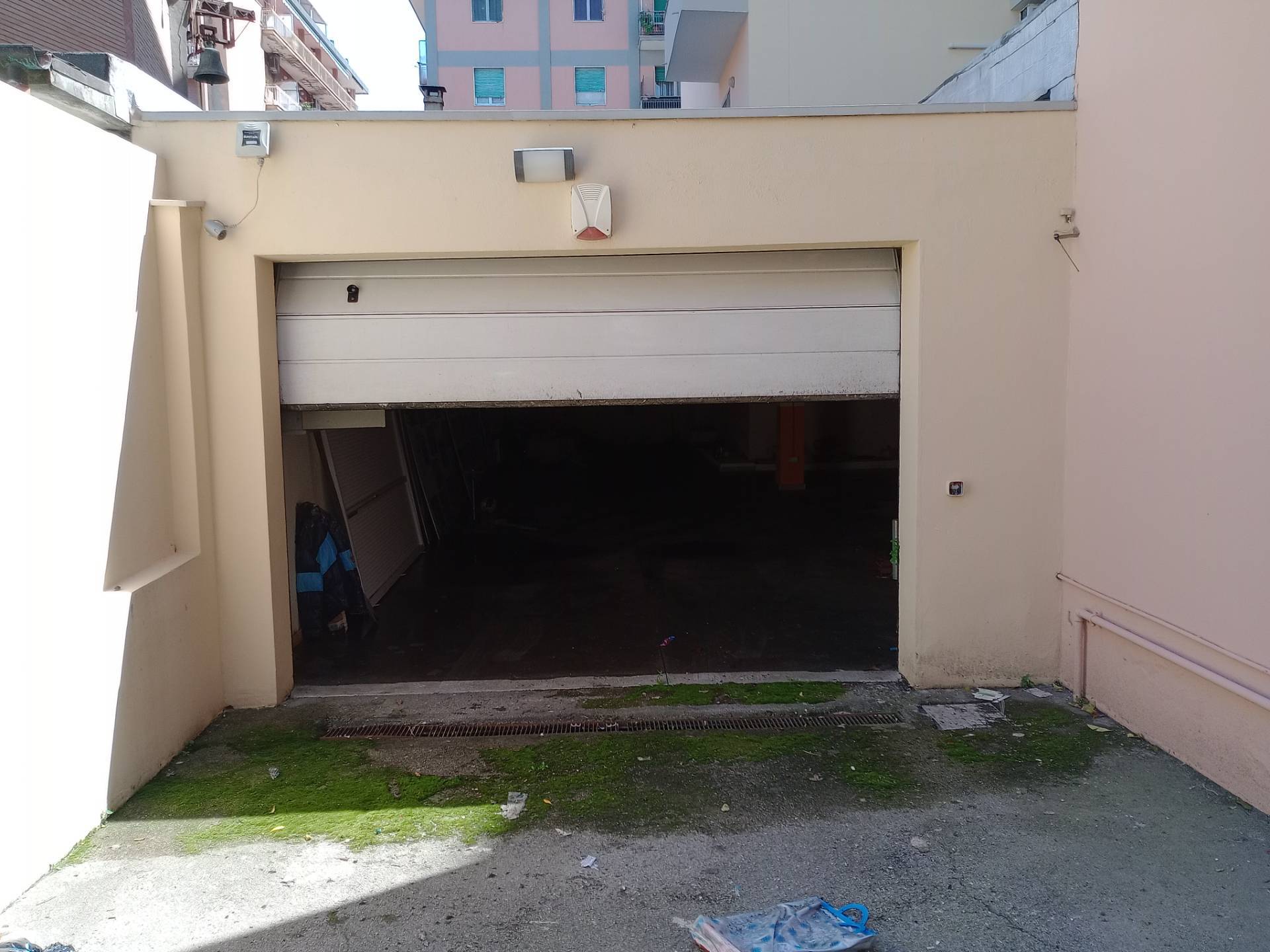 Magazzino in vendita a Pescara, Zona Ospedale
