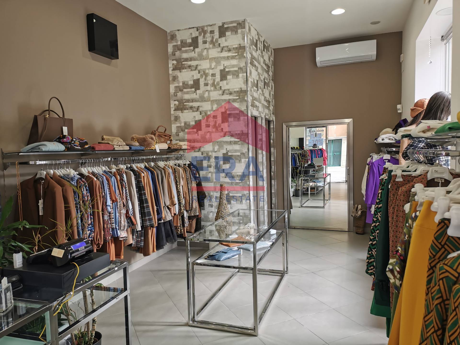 Locale Commerciale in vendita a Trapani, Zona pregiata