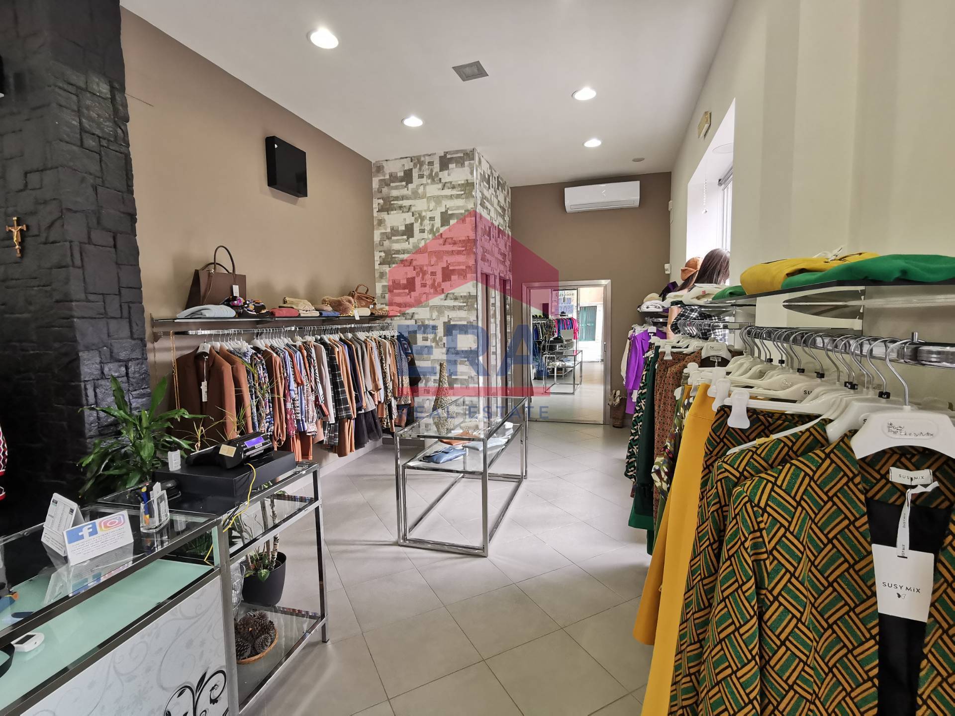 Locale Commerciale in vendita a Trapani, Zona pregiata