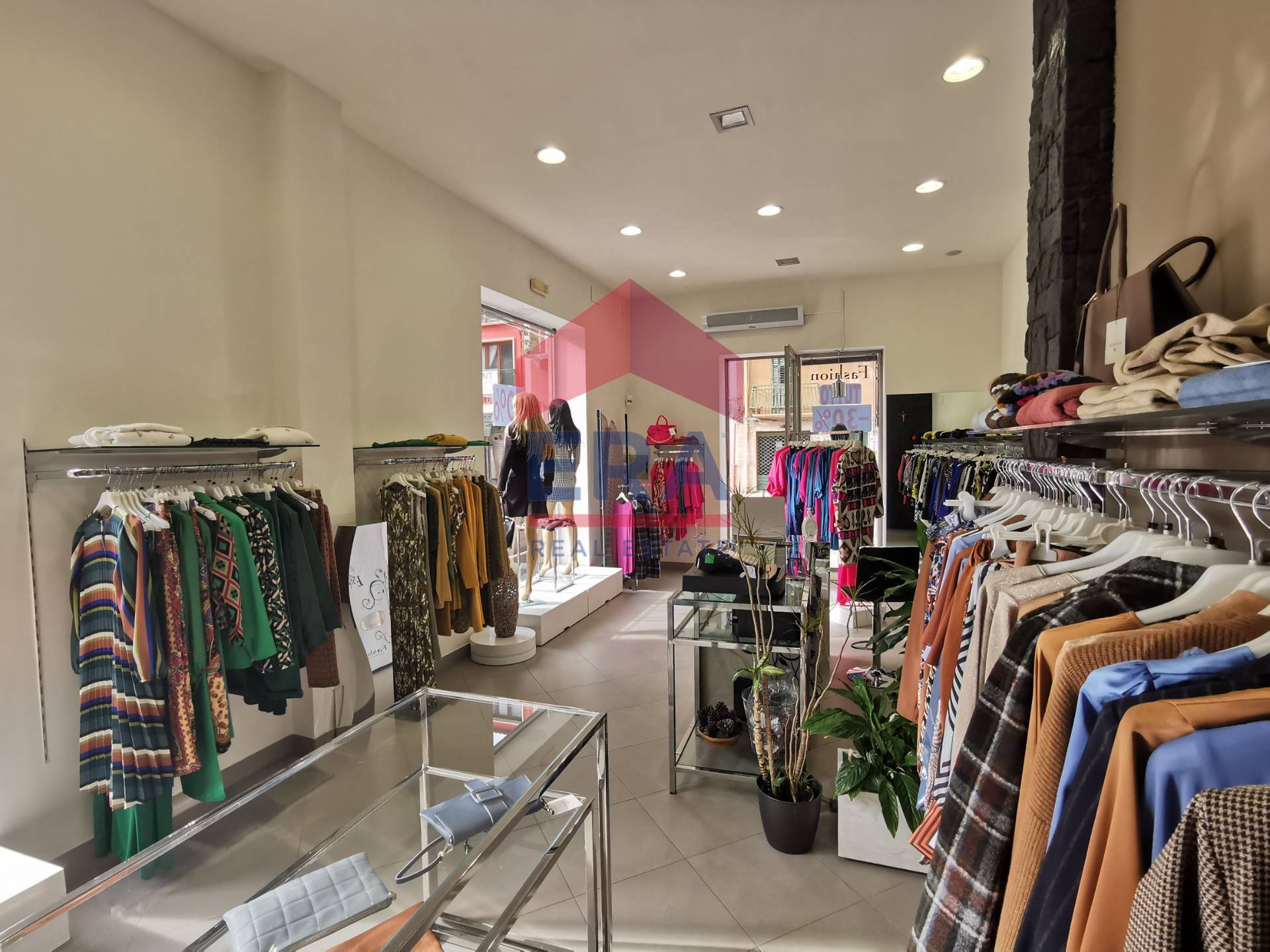 Locale Commerciale in vendita a Trapani, Zona pregiata