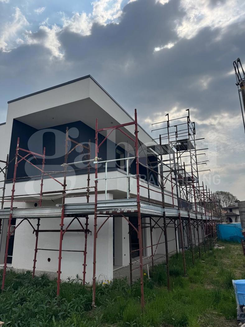 Villa Bifamiliare con giardino a Castelfranco Veneto