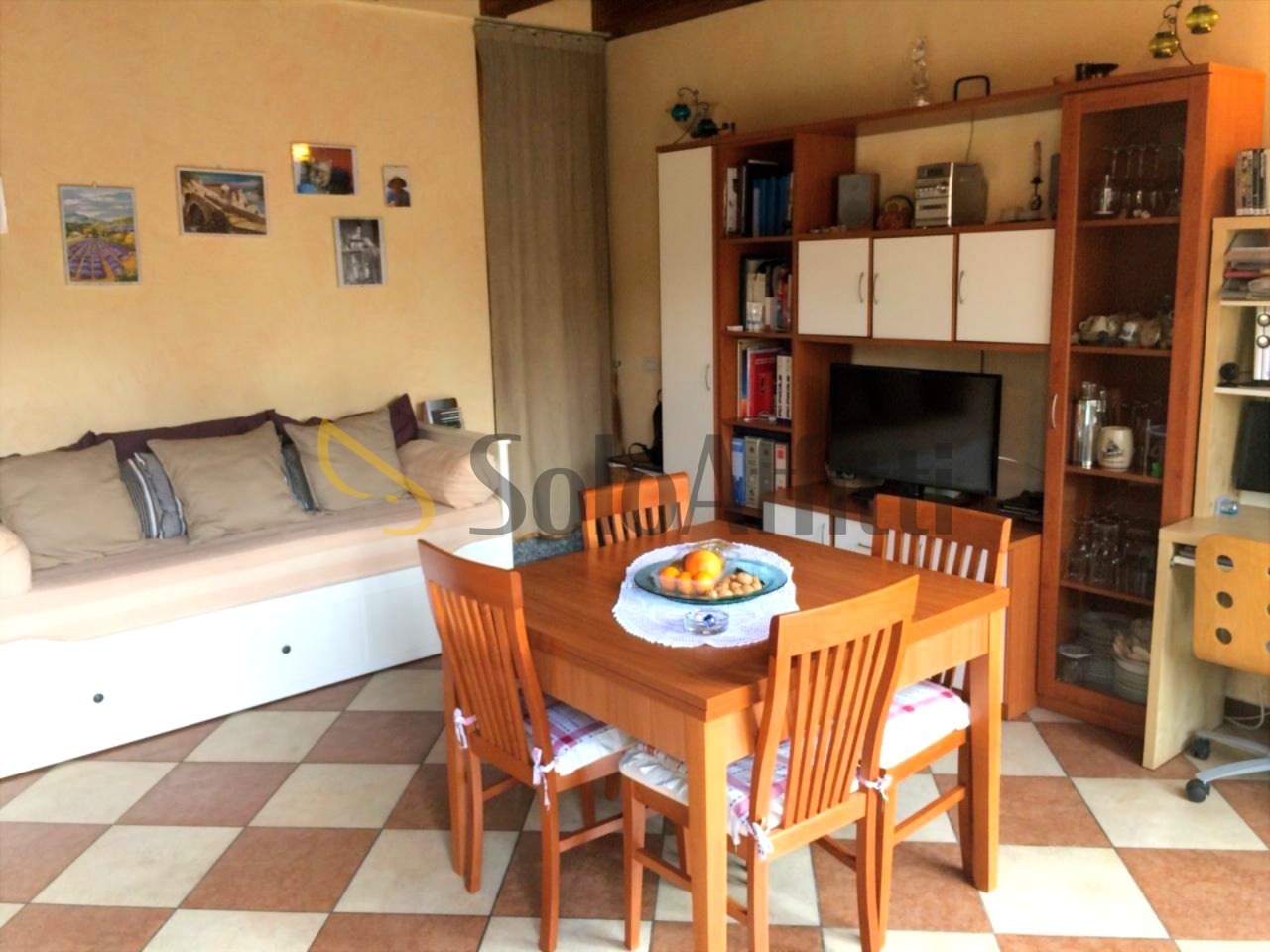 Bilocale con giardino in via ampelio pessina 40, Biassono