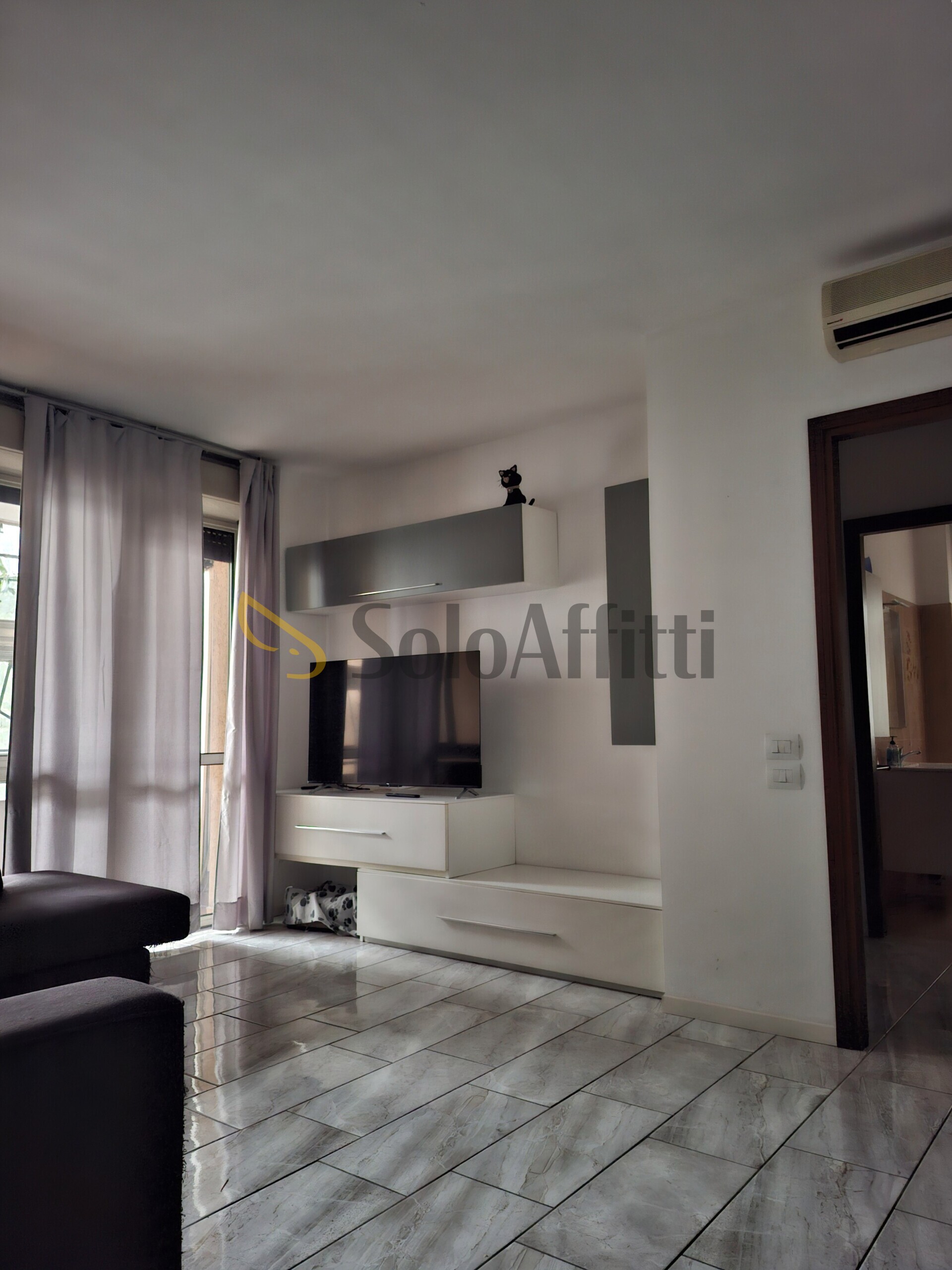 Trilocale con box in via n. copernico 28, Lissone