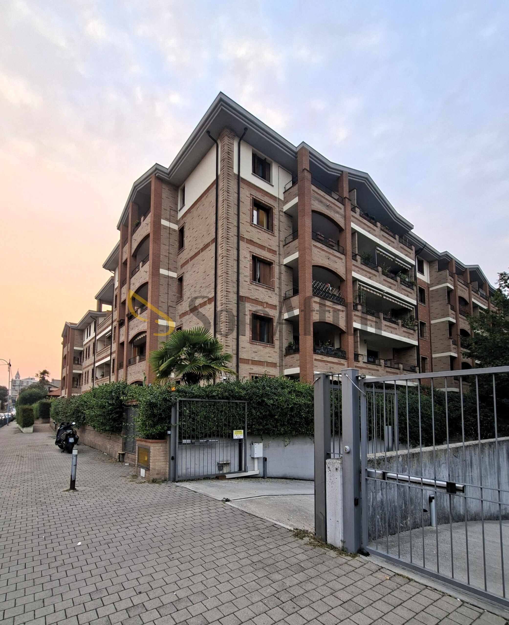 Bilocale con terrazzo in via pasubio 39, Lissone
