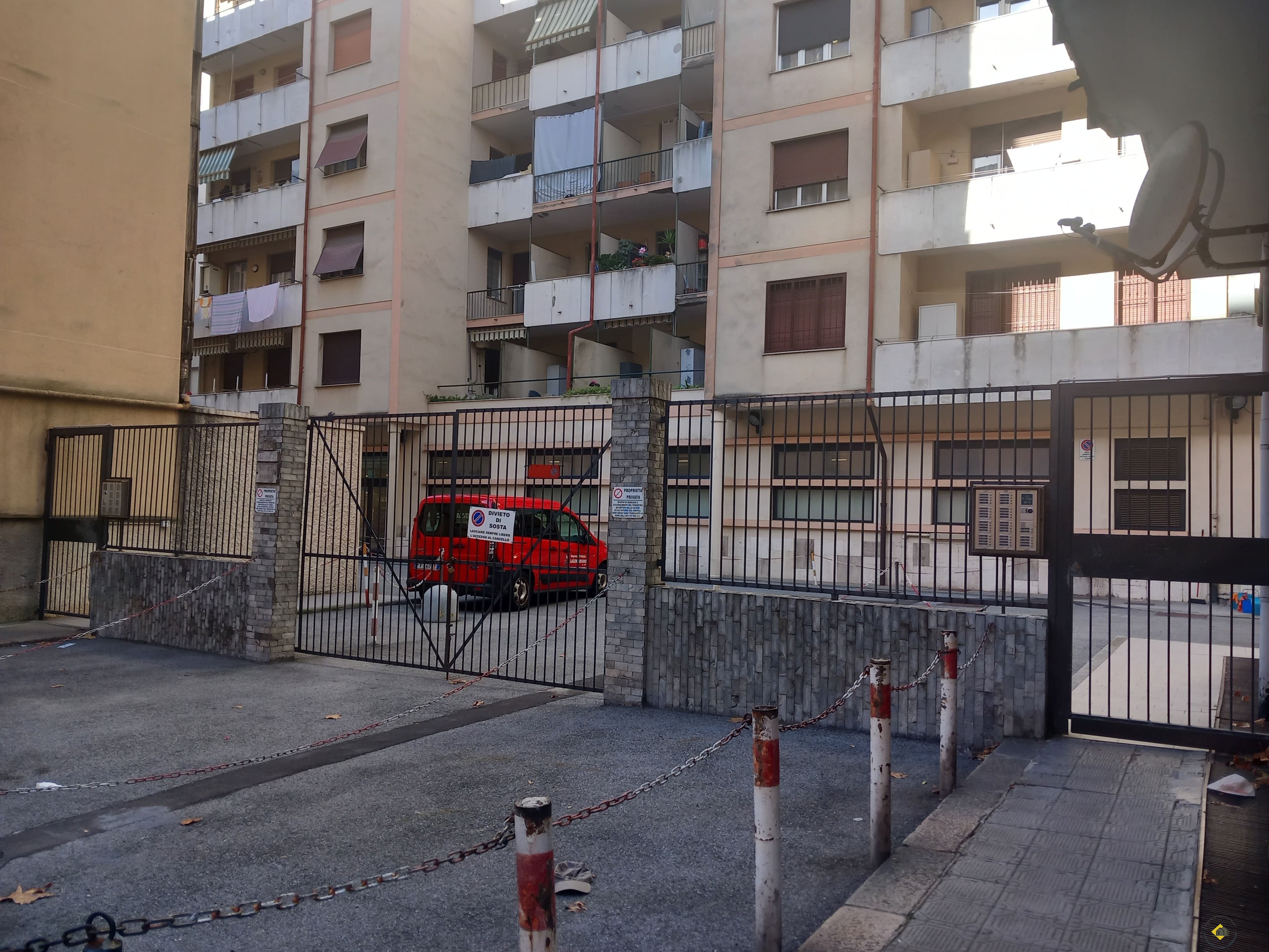 Quadrilocale in vendita a Genova