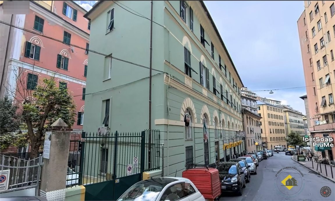 Quadrilocale in vendita a Genova