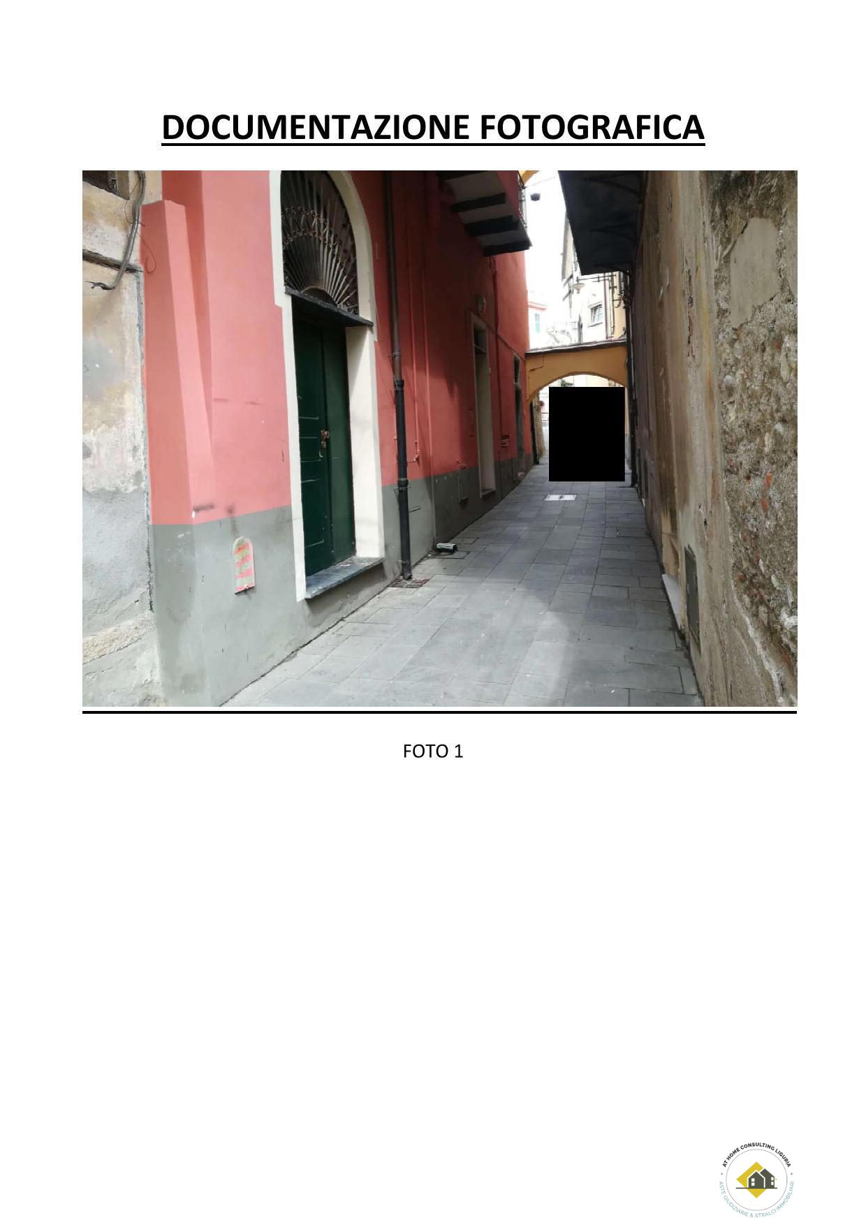 Locale commerciale in vendita a Finale Ligure