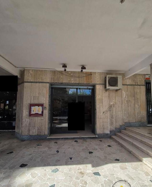 Locale commerciale in vendita a Loano