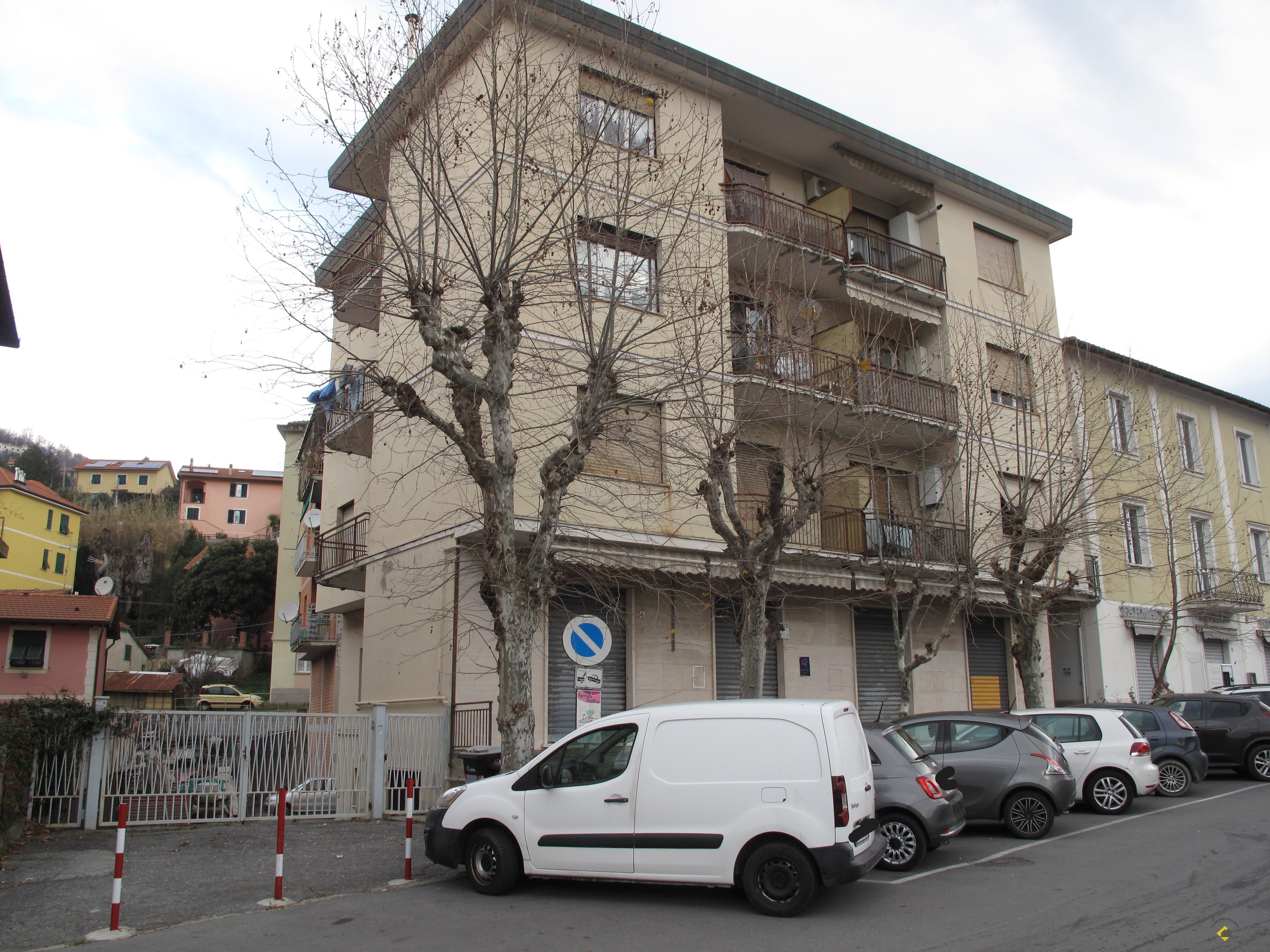 Appartamento in vendita a Serra Ricc�