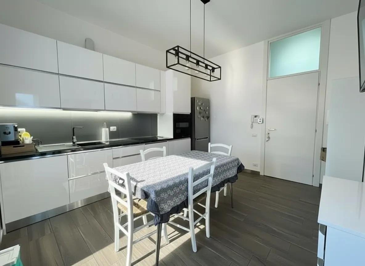 Villa con giardino a Cairate