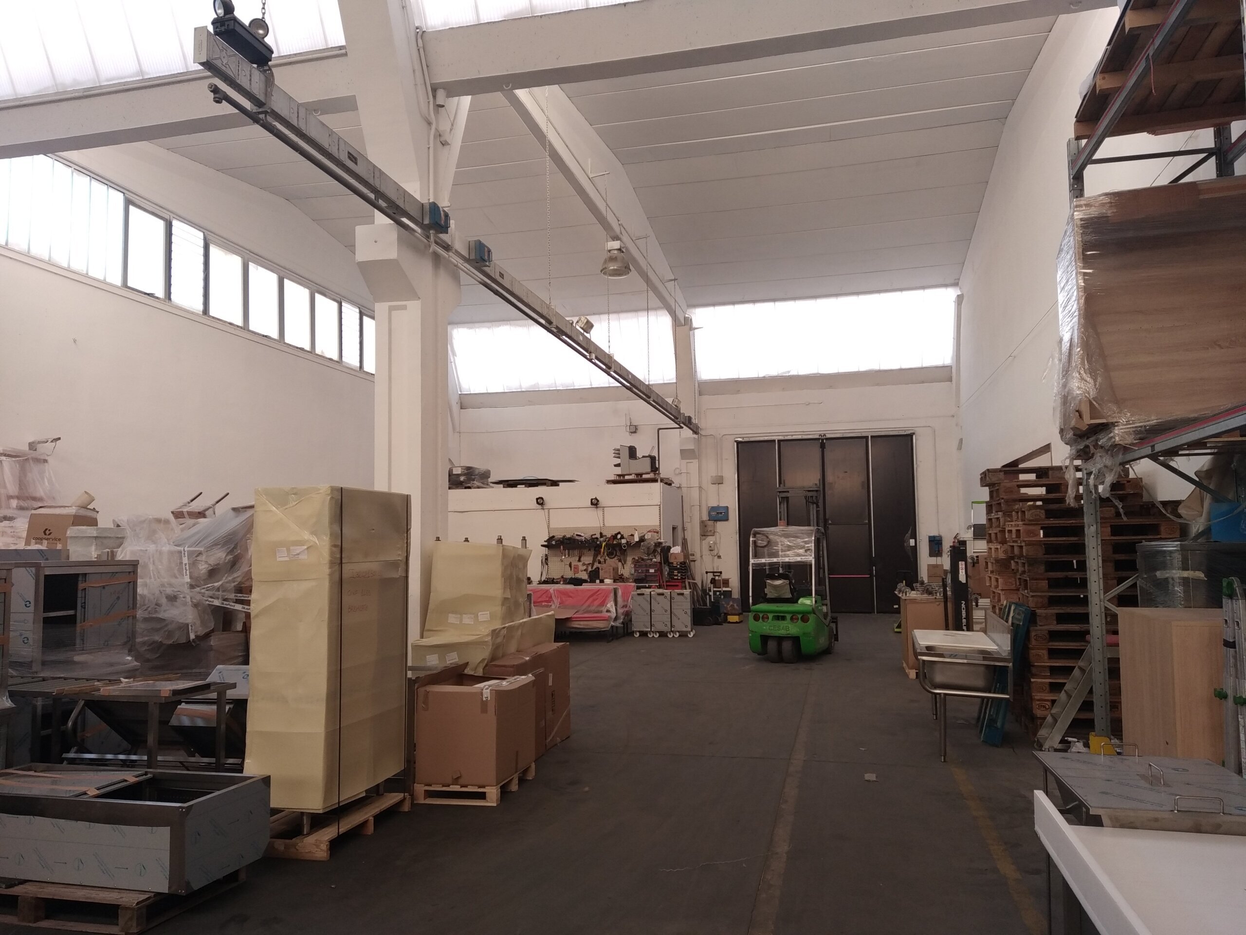 Capannone in vendita in via john fitzgerald kennedy 9, Modena