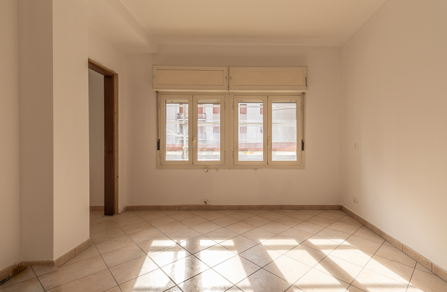 Ufficio in vendita in via gian battista pergolesi 194, Modena