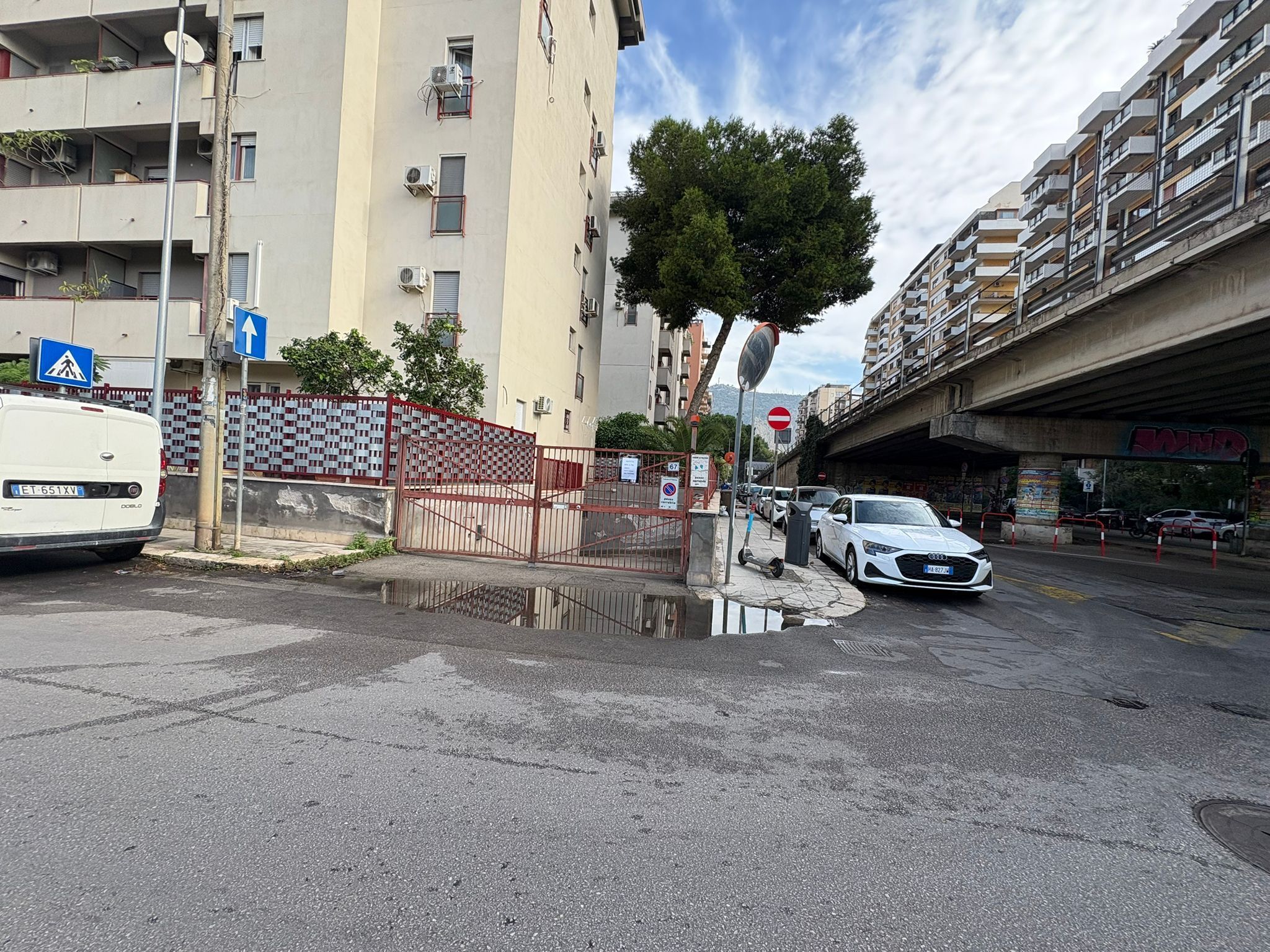 Posto auto coperto in affitto in via monti iblei, Palermo