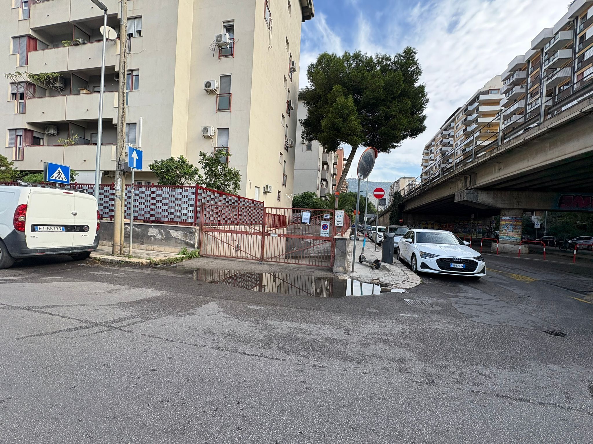 Posto auto coperto in affitto in via monti iblei, Palermo