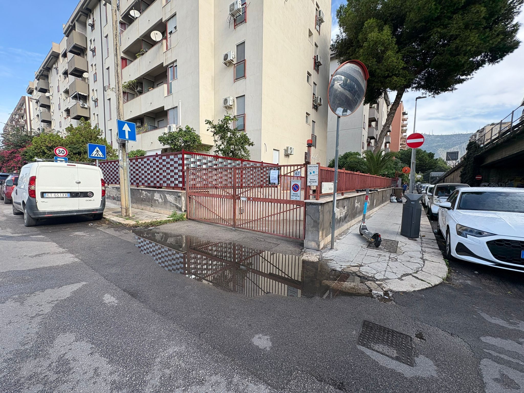 Posto auto coperto in affitto in via monti iblei, Palermo