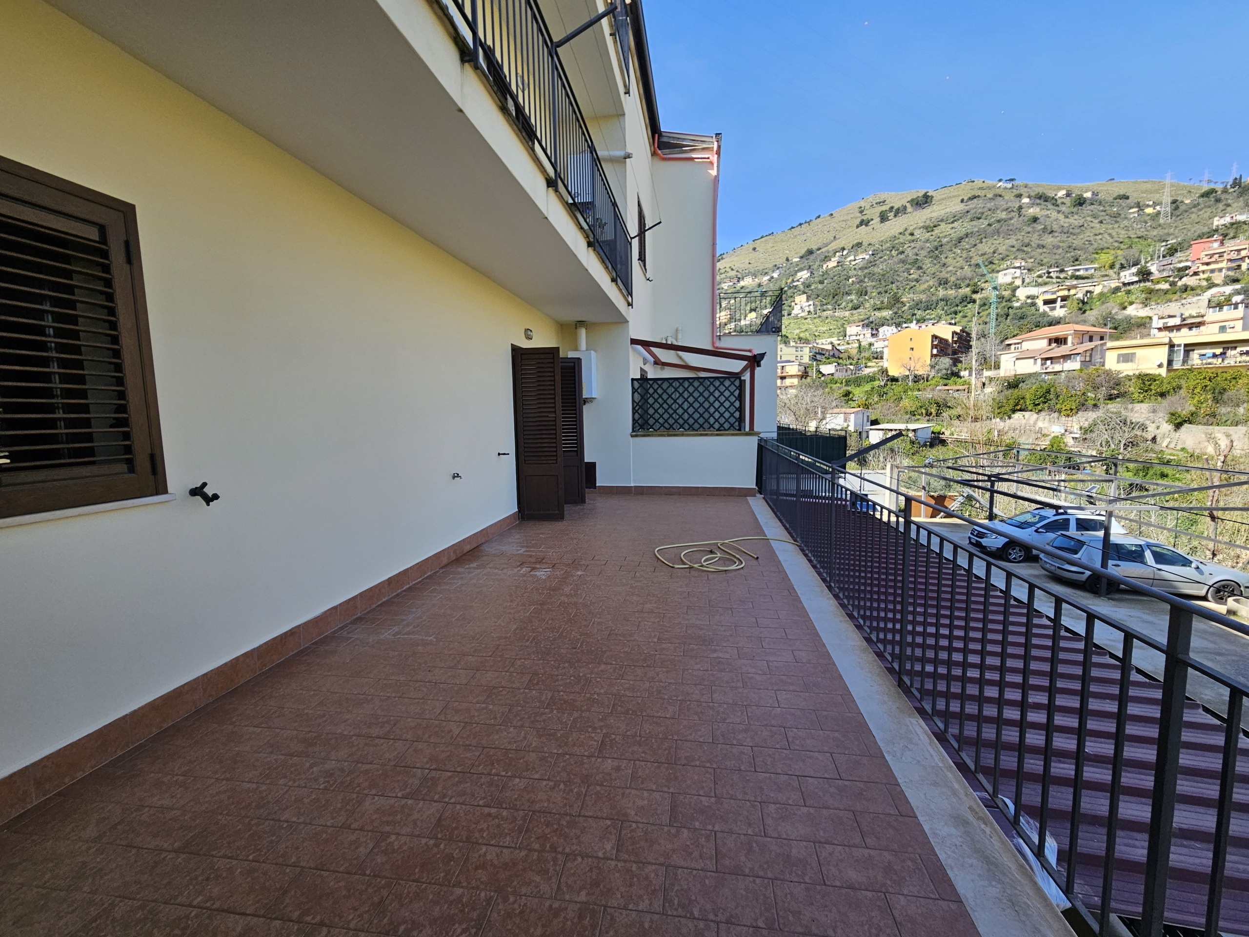 Bilocale con terrazzo in via serra paratore, Monreale