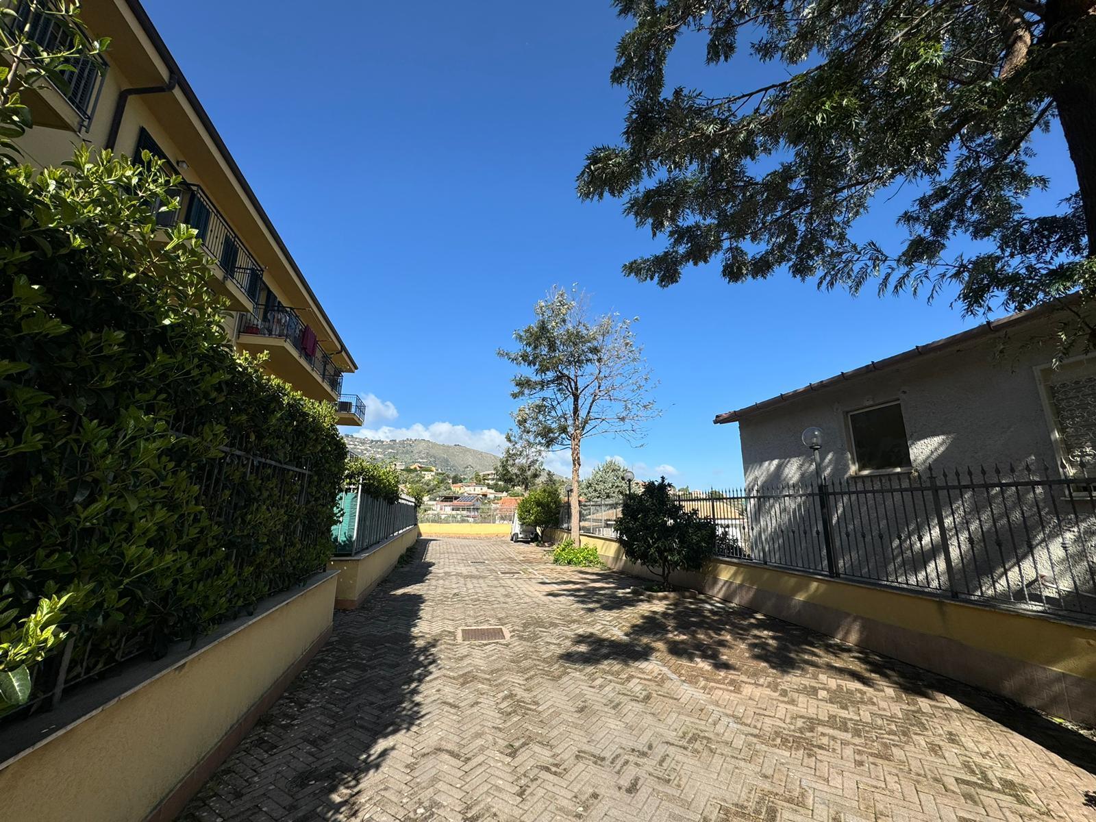 Quadrilocale con giardino a Monreale