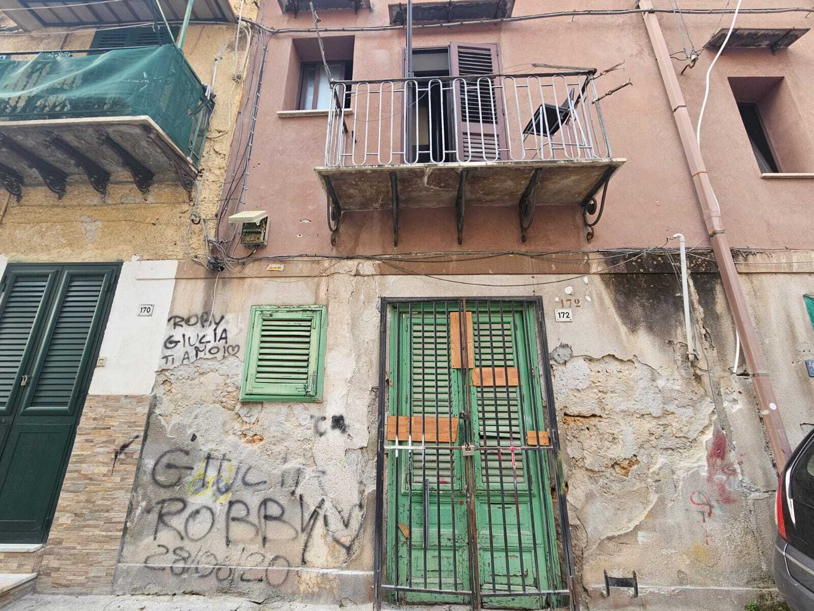 Bilocale in vendita in via crociferi 172, Palermo