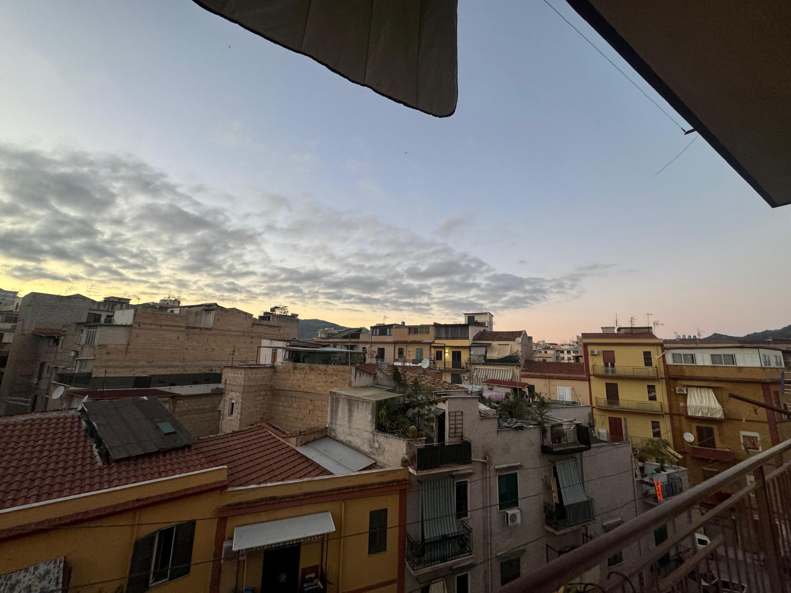 Quadrilocale in vendita in via ruggerone da palermo 52, Palermo