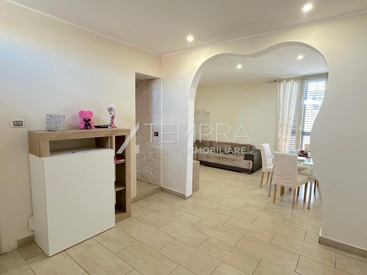 Quadrilocale in vendita in via cipollone, Adrano