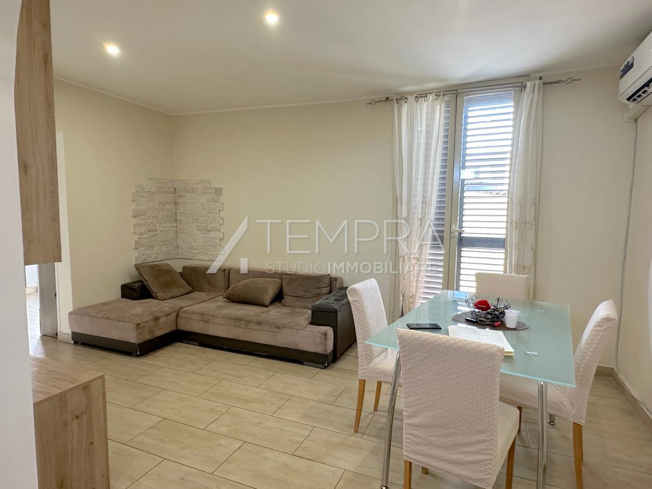 Quadrilocale in vendita in via cipollone, Adrano